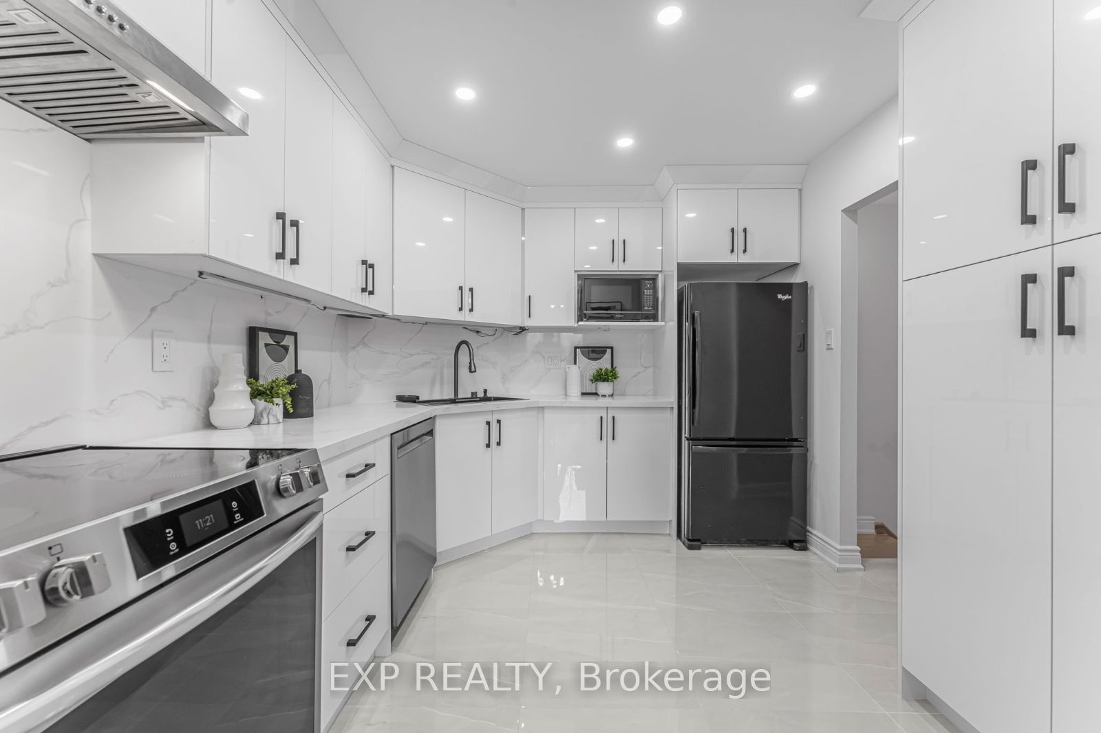#67 - 2035 South Millway Property Photo 11