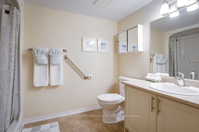 #510 - 1056 Queens Avenue Property Photo 4