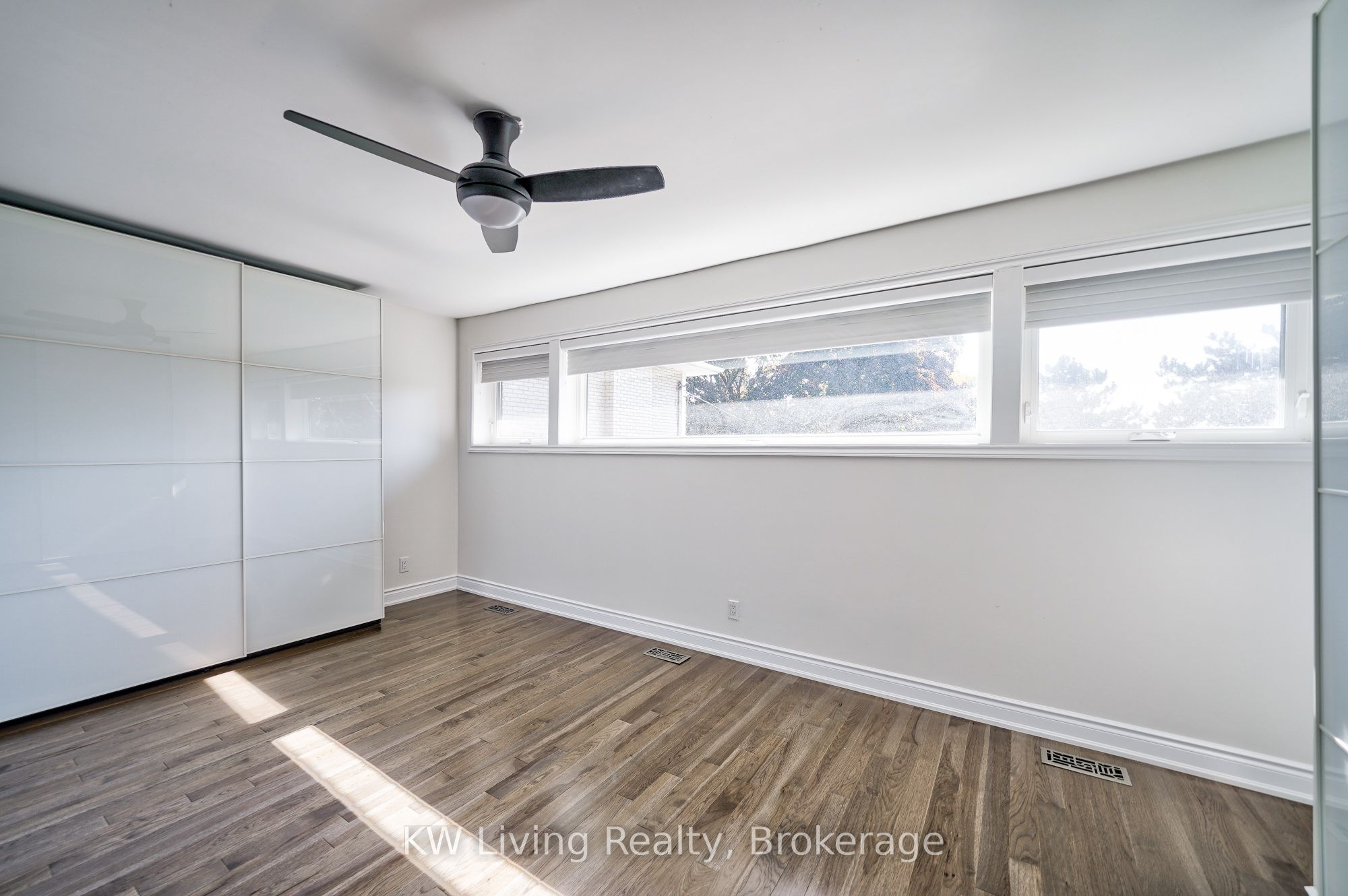 6 Hillavon Drive Property Photo 12