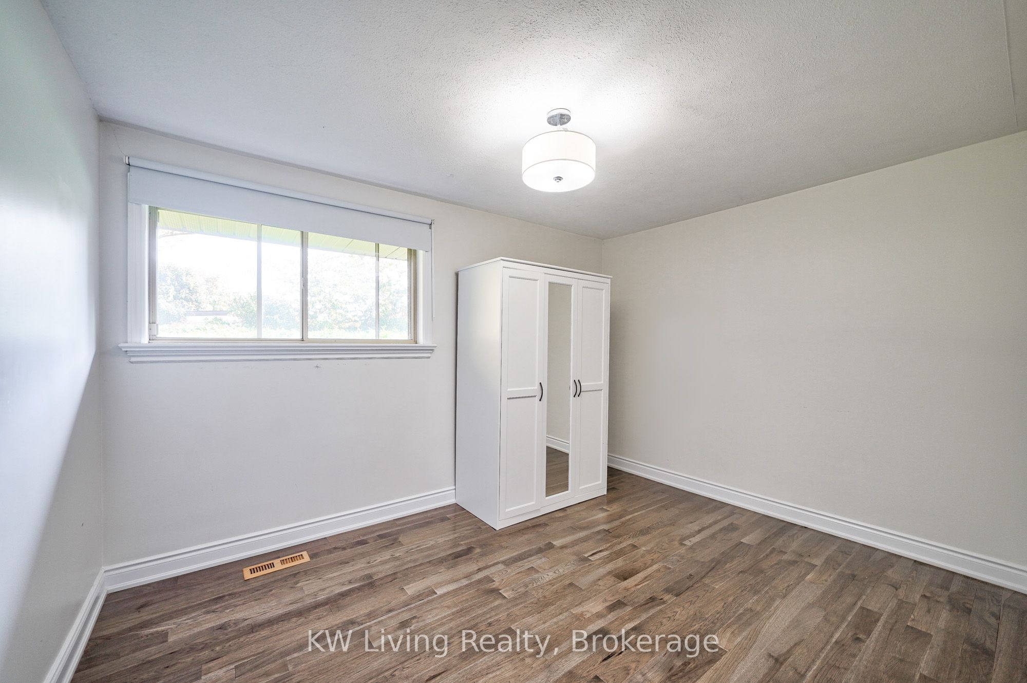 6 Hillavon Drive Property Photo 18