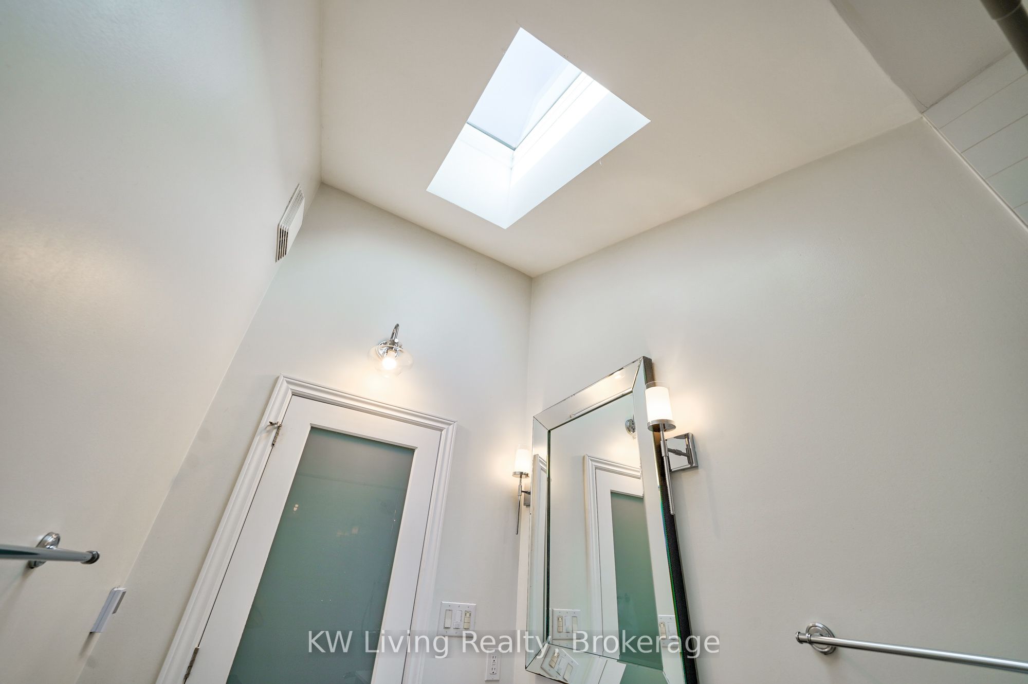 6 Hillavon Drive Property Photo 22