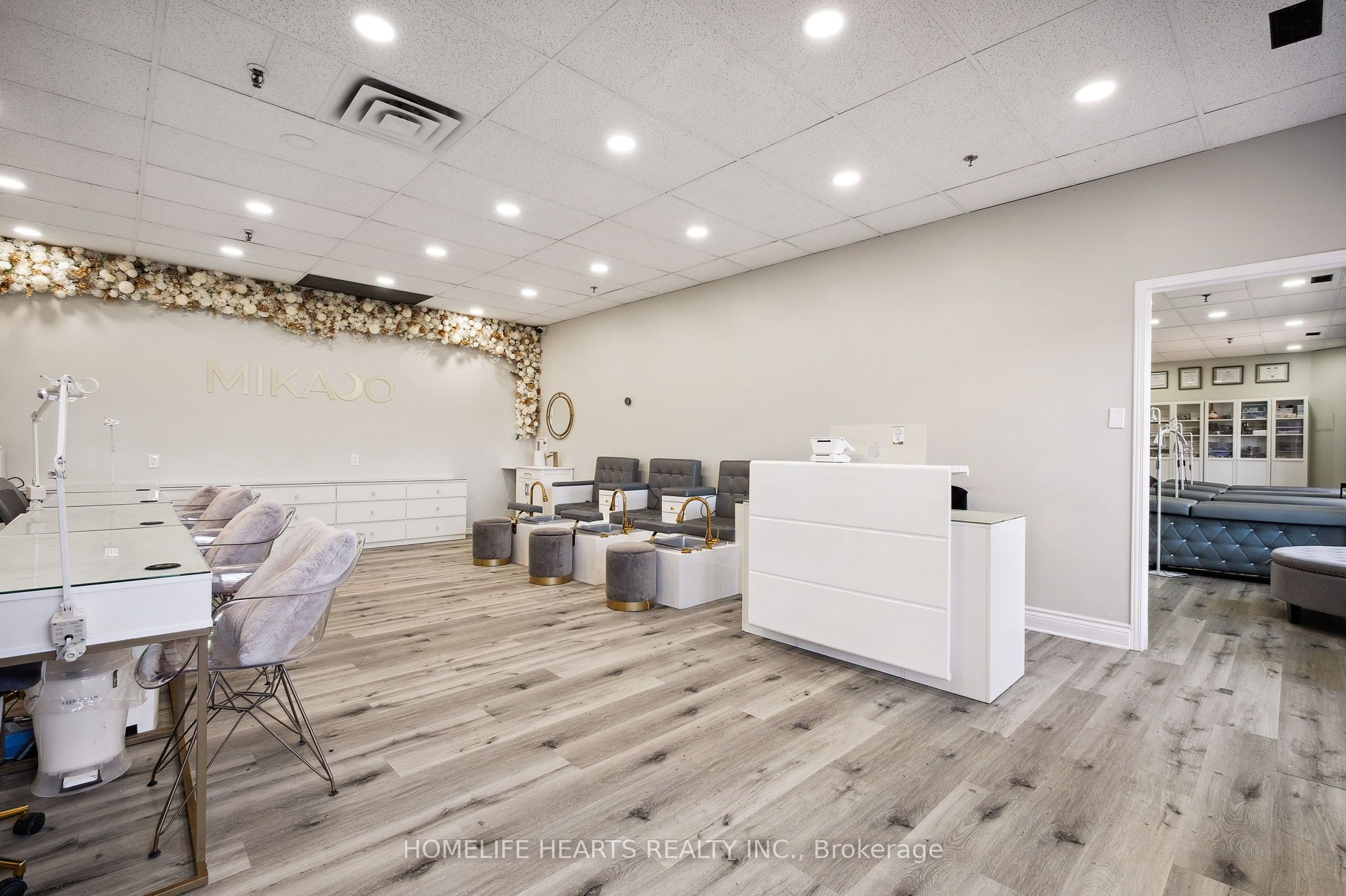 #106b - 2180 Credit Valley Road Property Photo 5