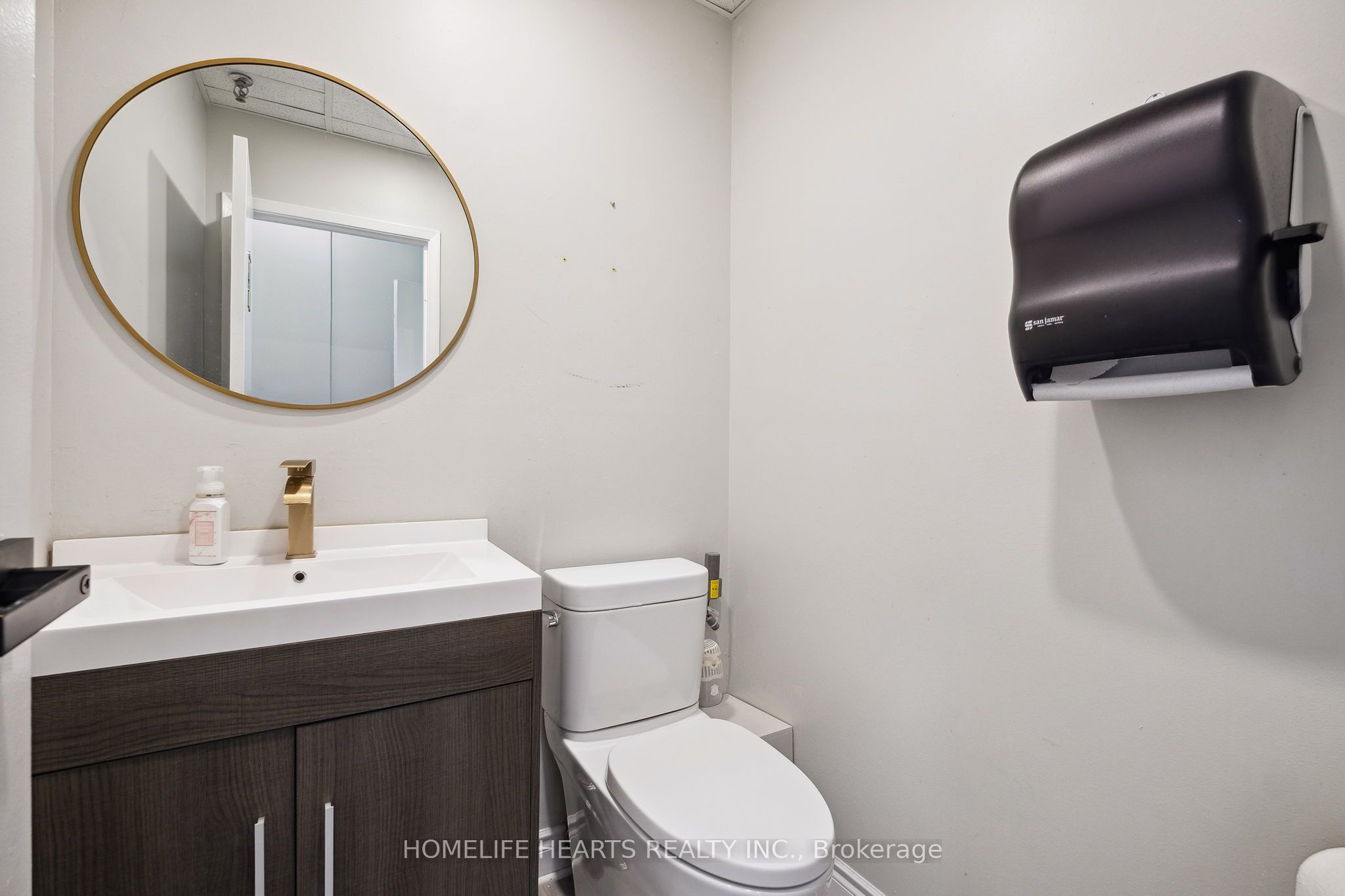 #106b - 2180 Credit Valley Road Property Photo 18