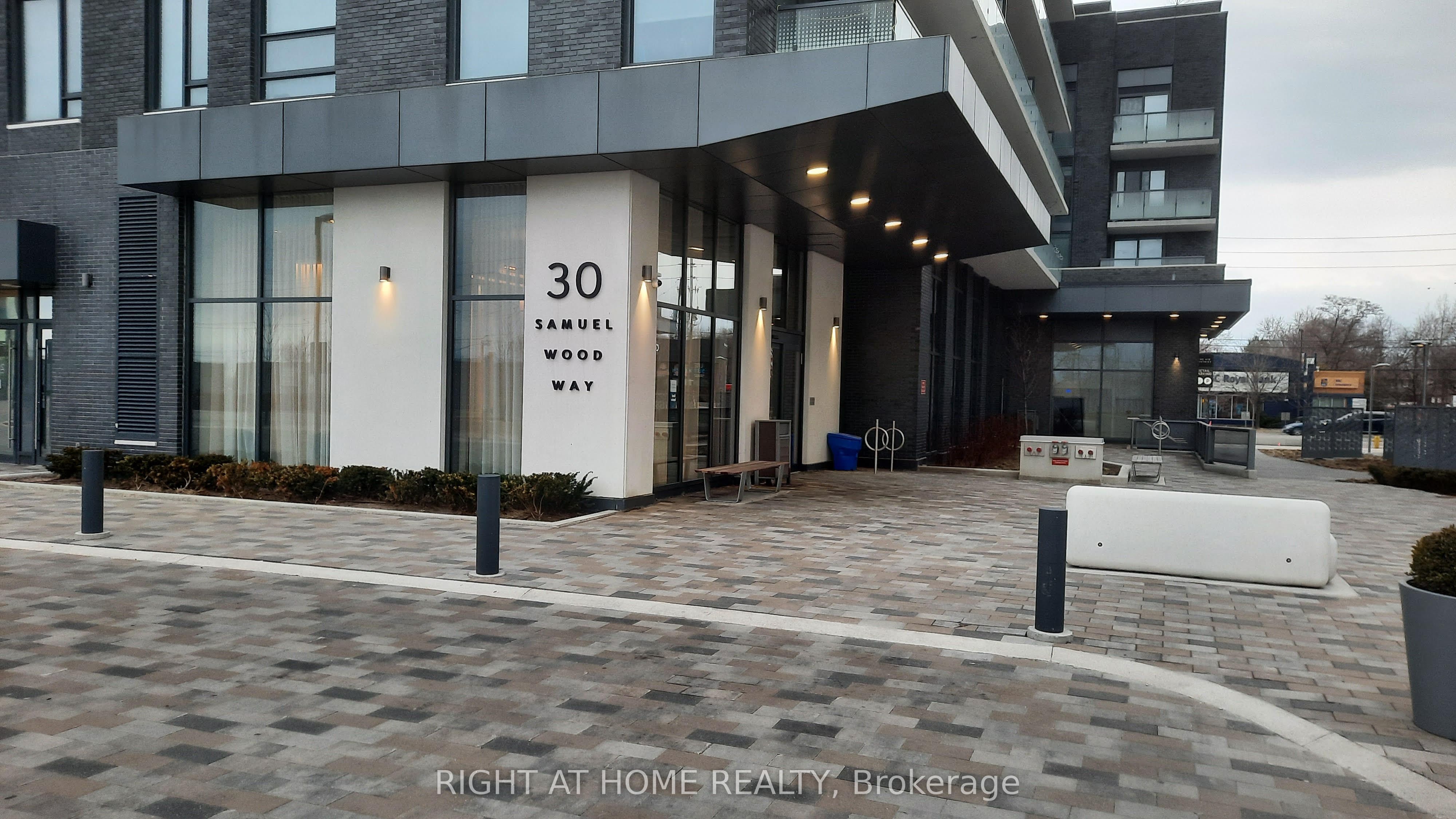 #1803 - 30 Samuel Wood Way Property Photo