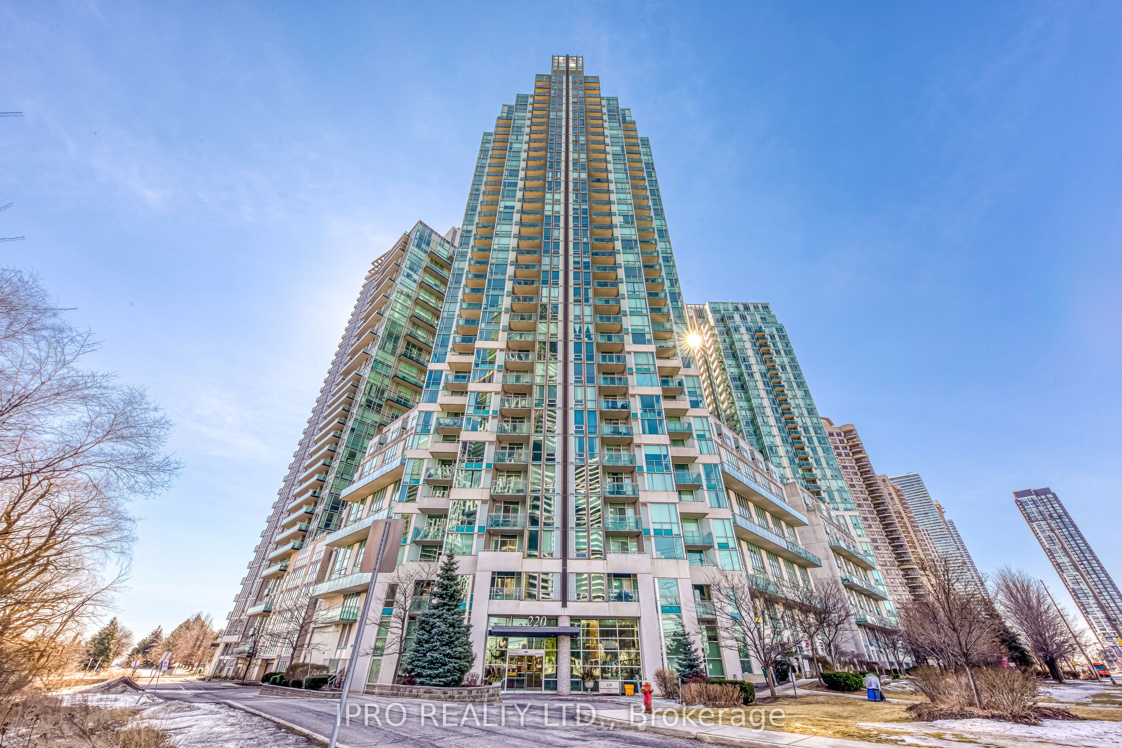 220 Burnhamthorpe Rd W Property Photo