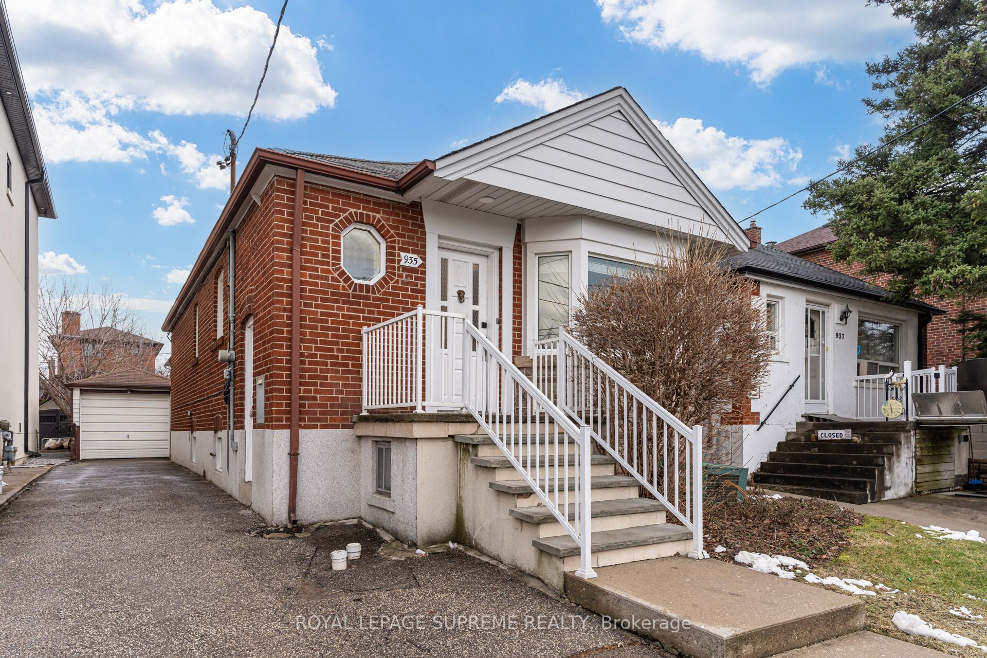935 Briar Hill Avenue Property Photo