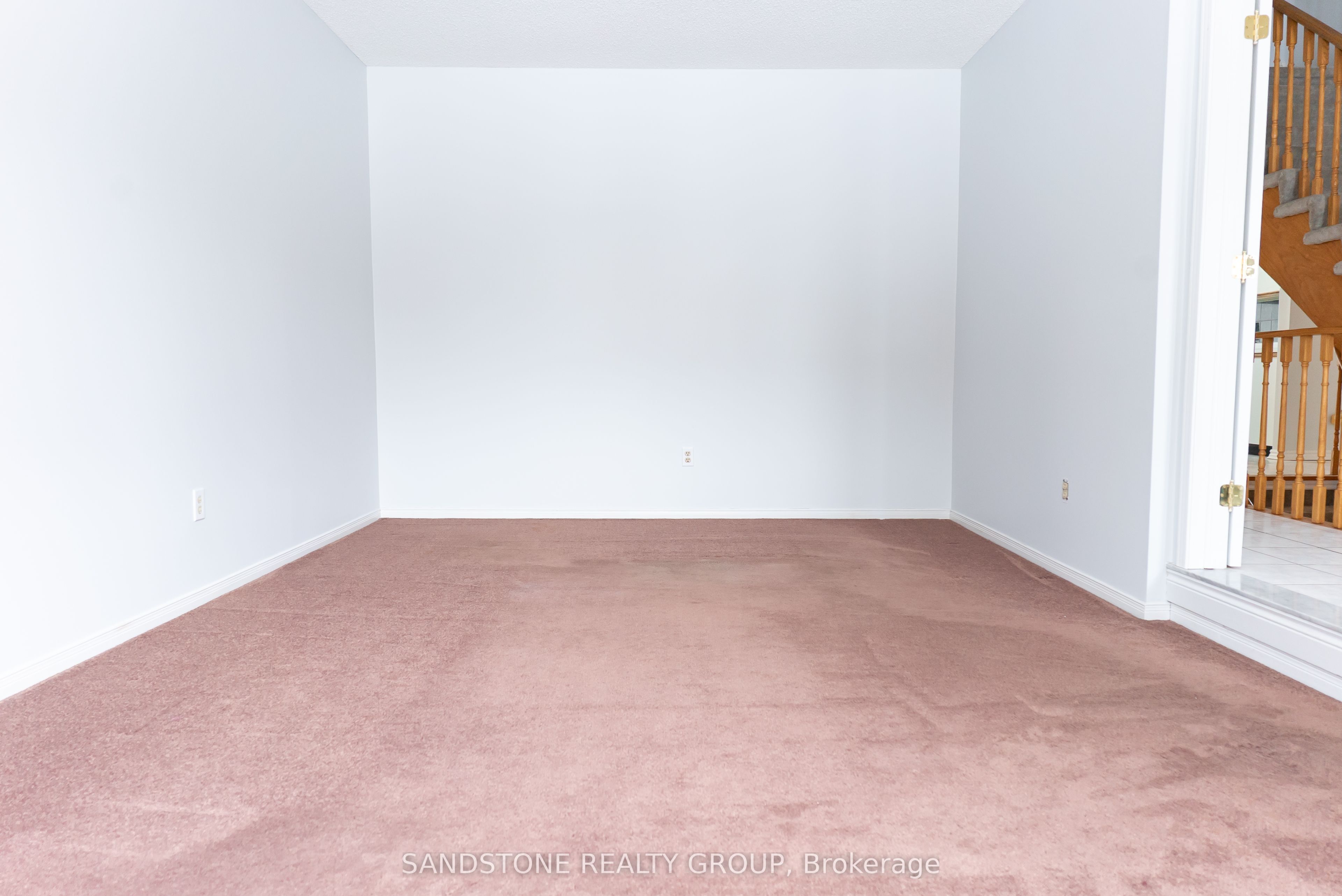 3050 Plum Tree Crescent Property Photo 4
