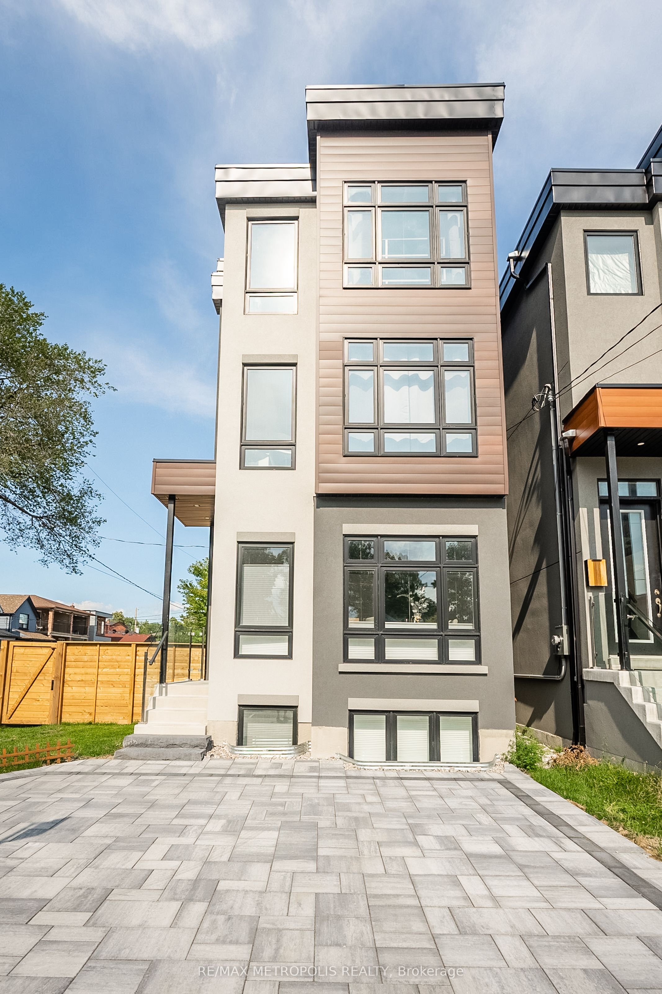 27 Thornton Avenue Property Photo