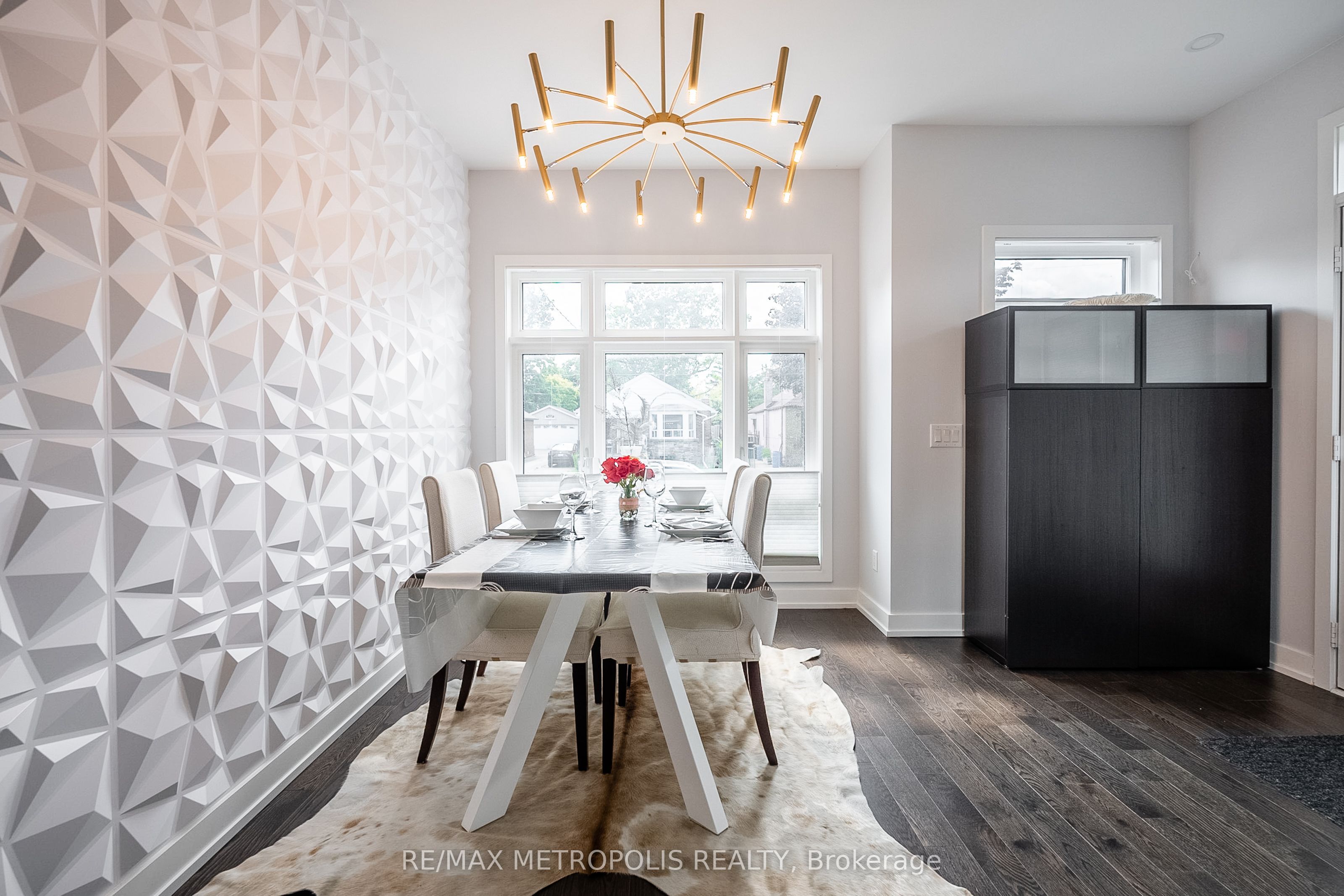 27 Thornton Avenue Property Photo 9