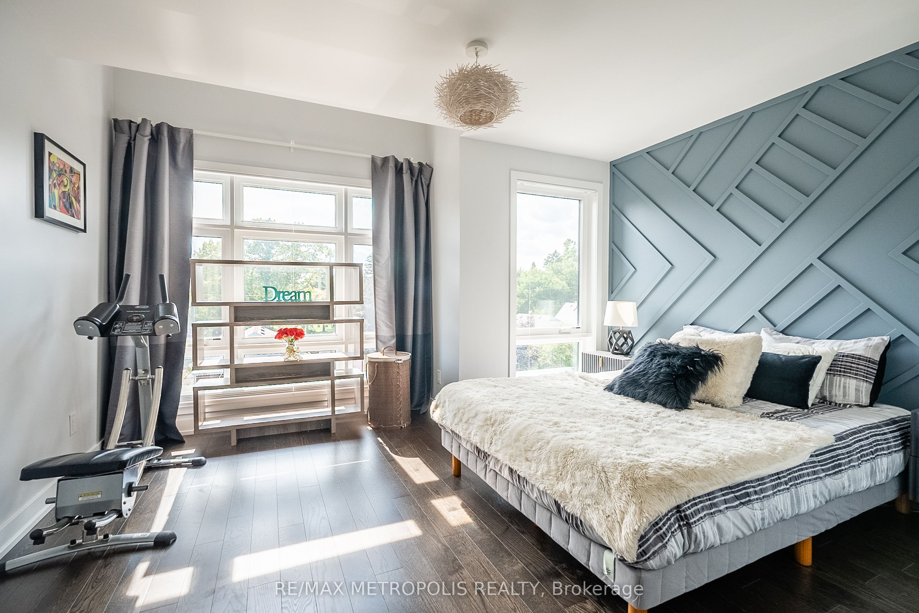 27 Thornton Avenue Property Photo 25