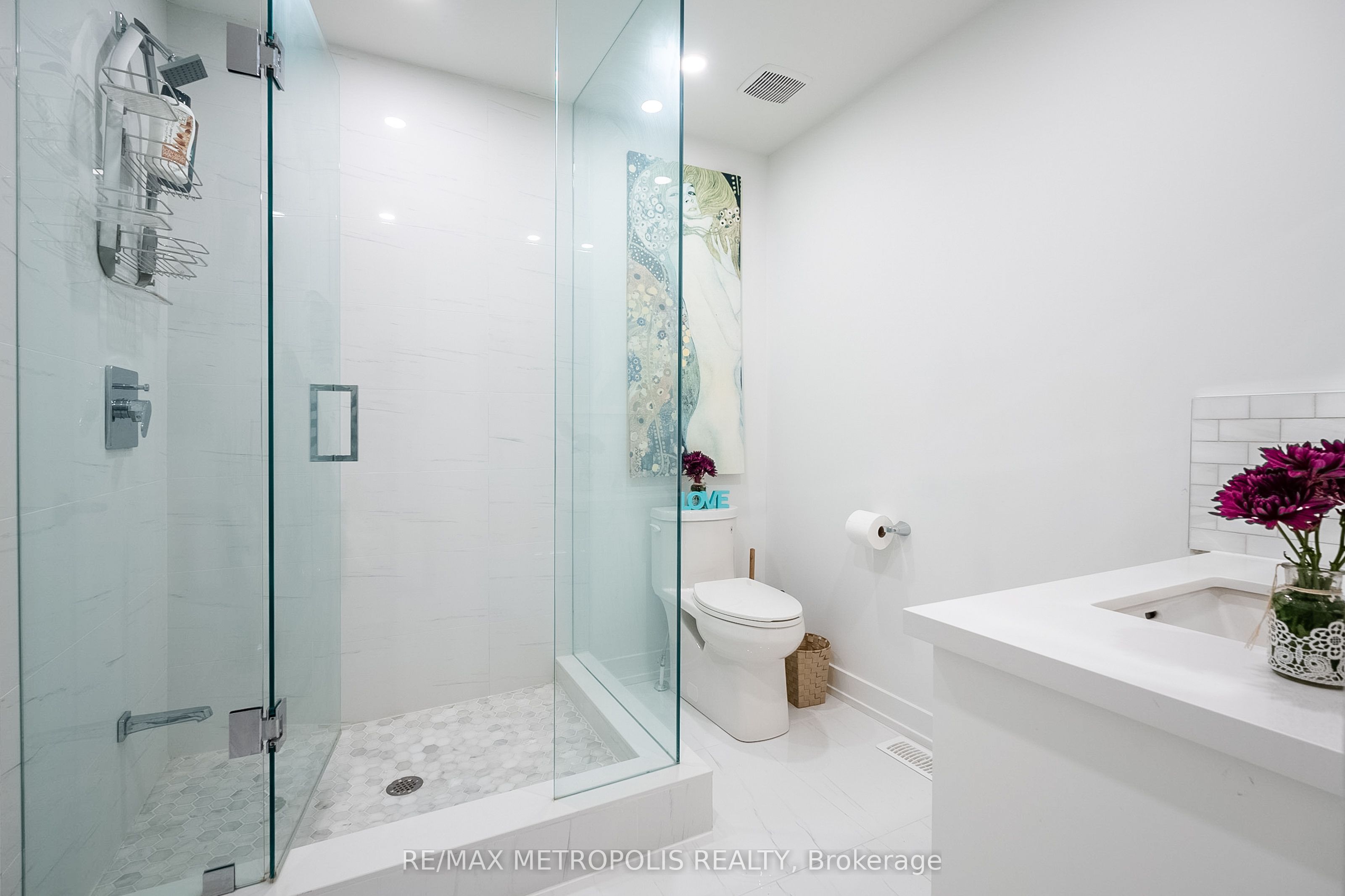 27 Thornton Avenue Property Photo 31