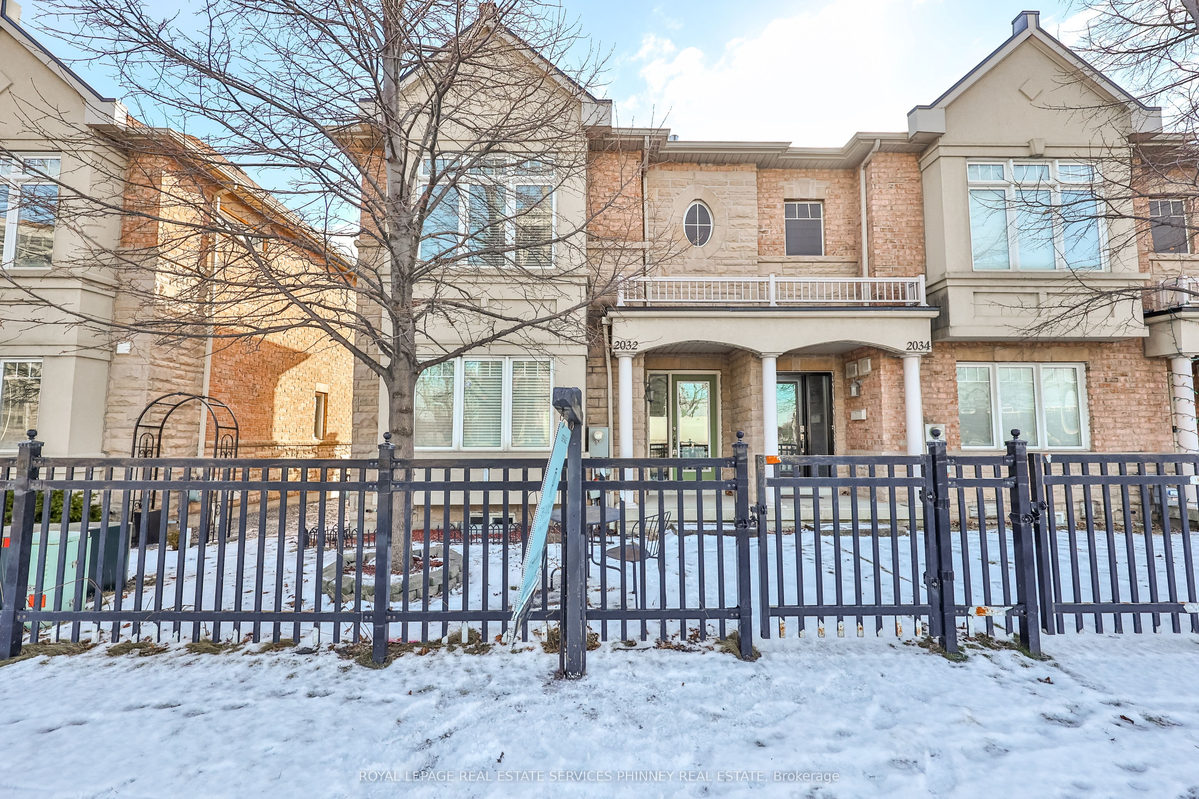 2032 Lakeshore Road Property Photo 1