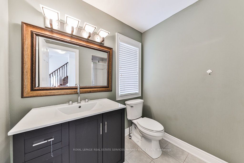2032 Lakeshore Road Property Photo 5