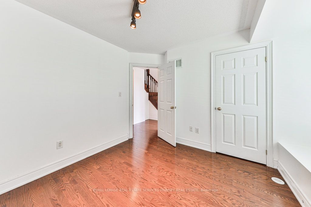 2032 Lakeshore Road Property Photo 20
