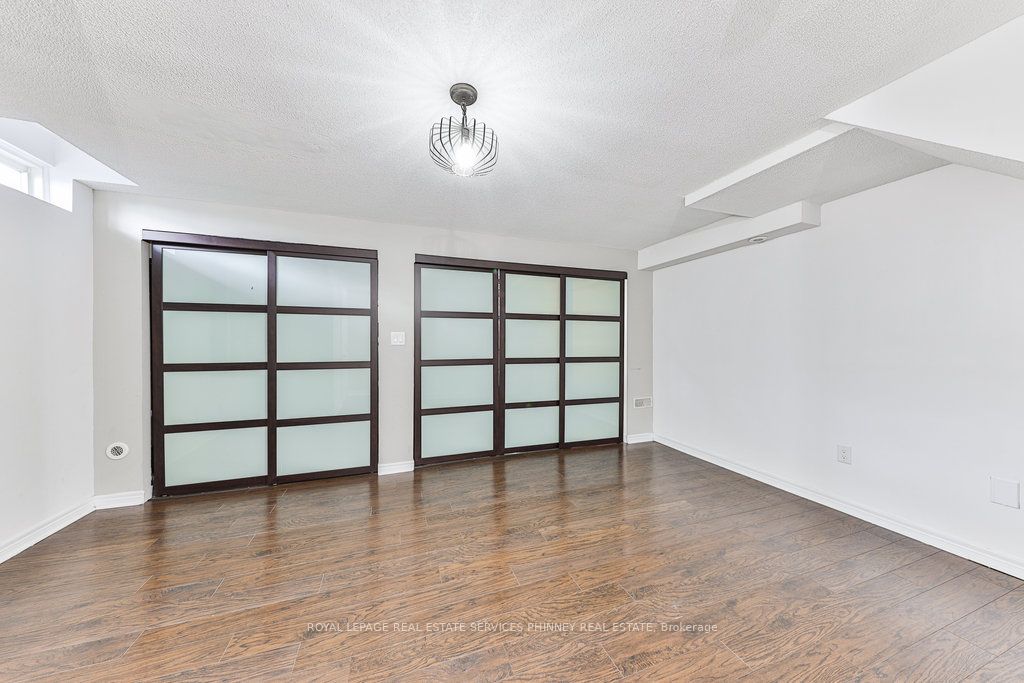 2032 Lakeshore Road Property Photo 22