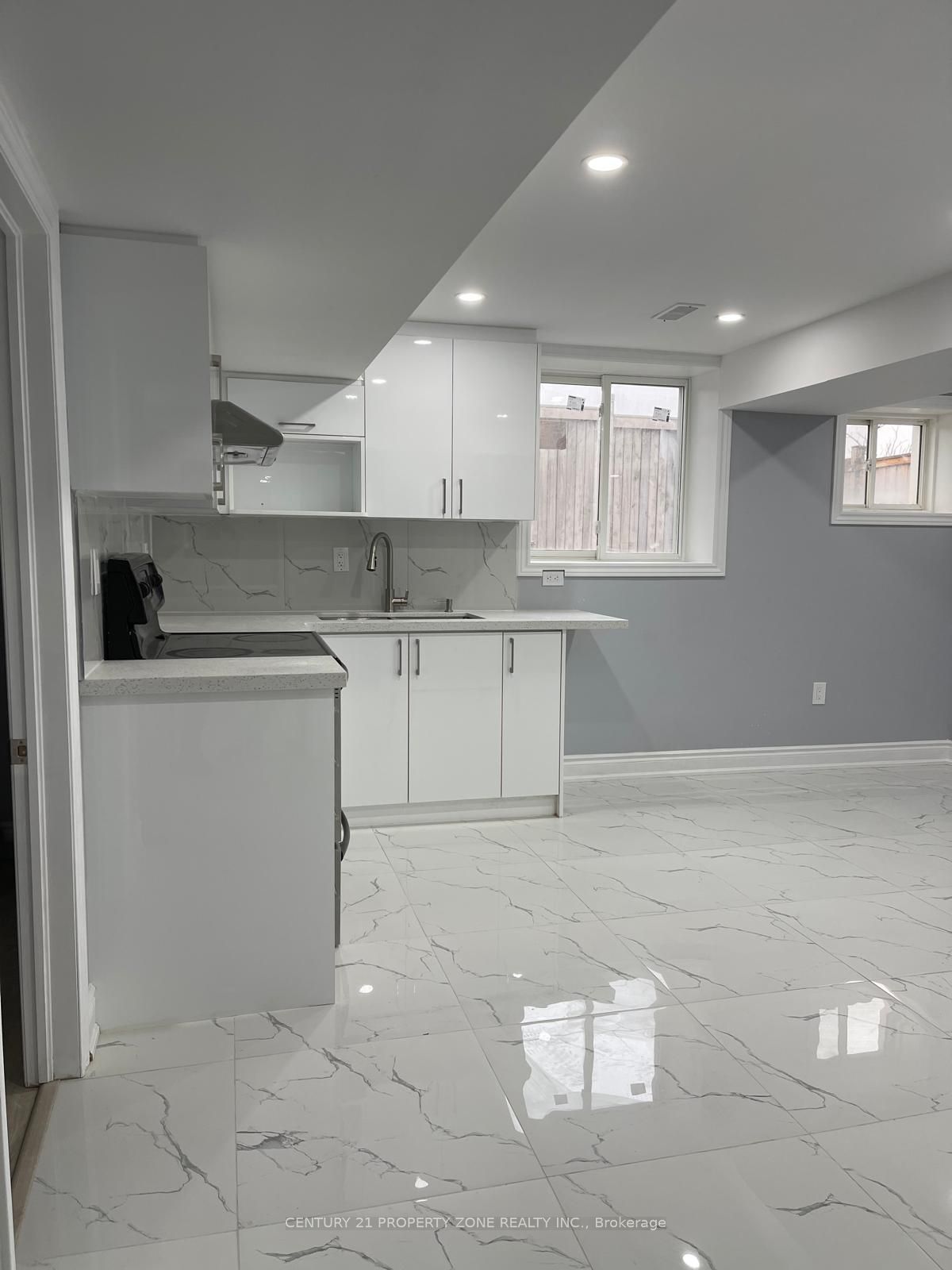 2 Leadership Drive Property Photo
