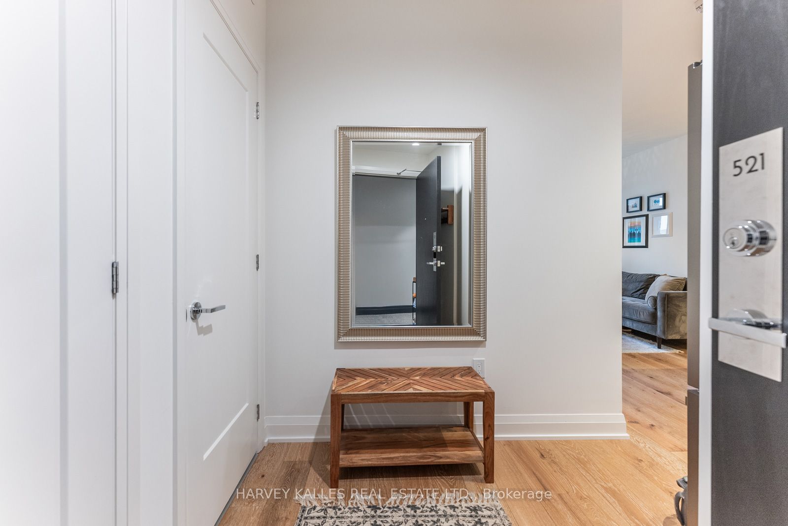 #521 - 293 The Kingsway Property Photo 12