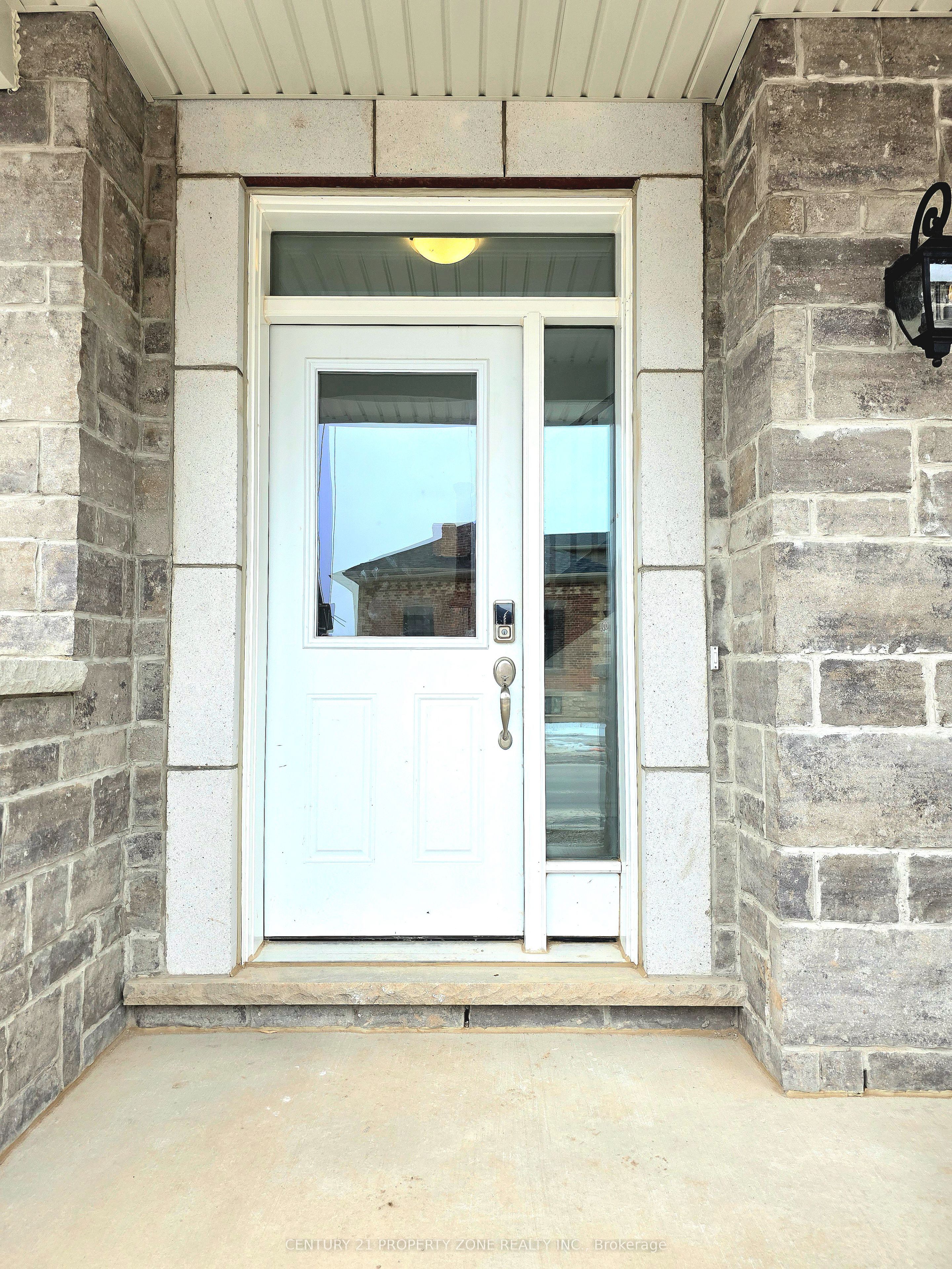 1207 Fourth Line Property Photo