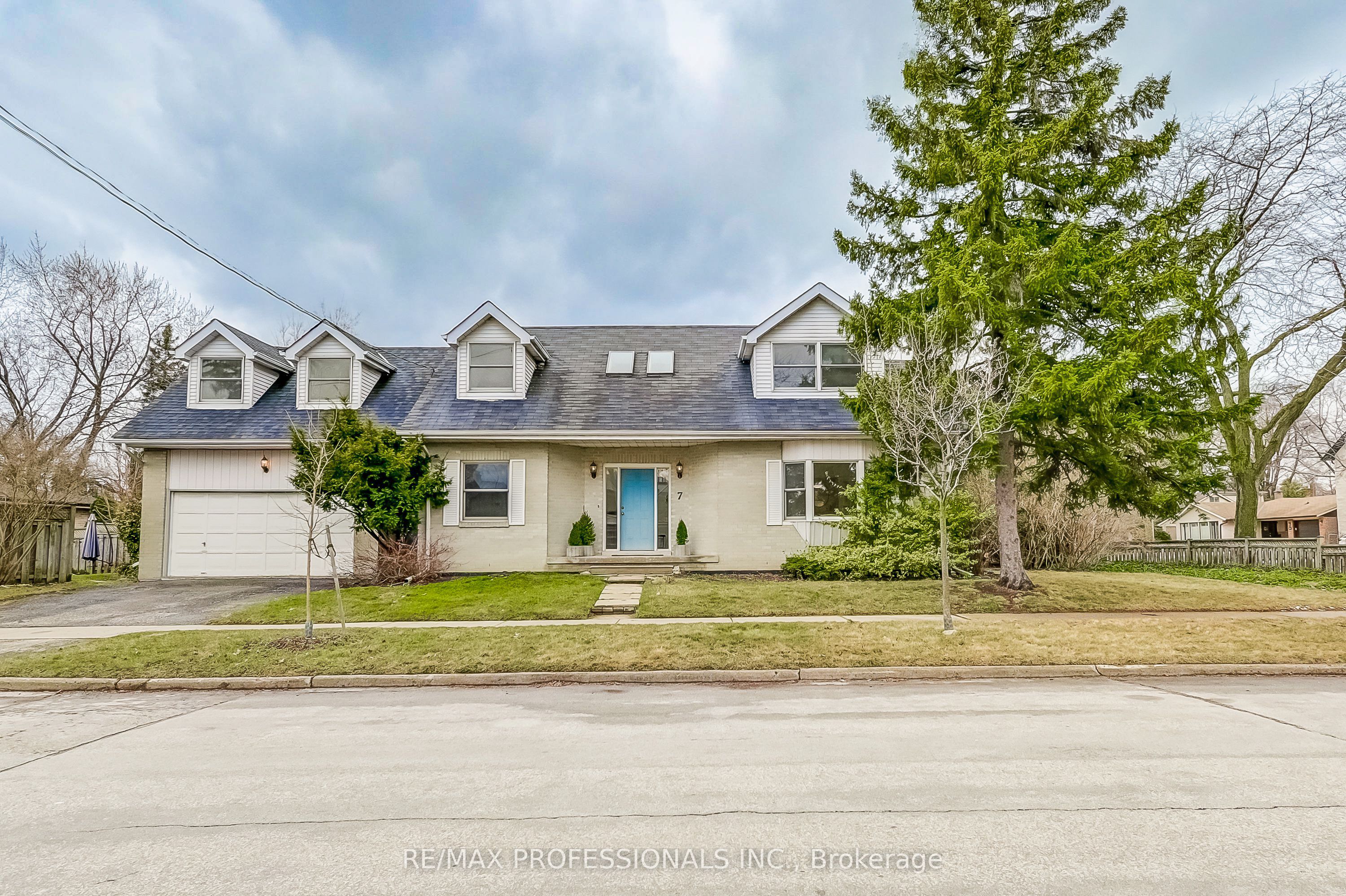 7 Jeff Drive Property Photo