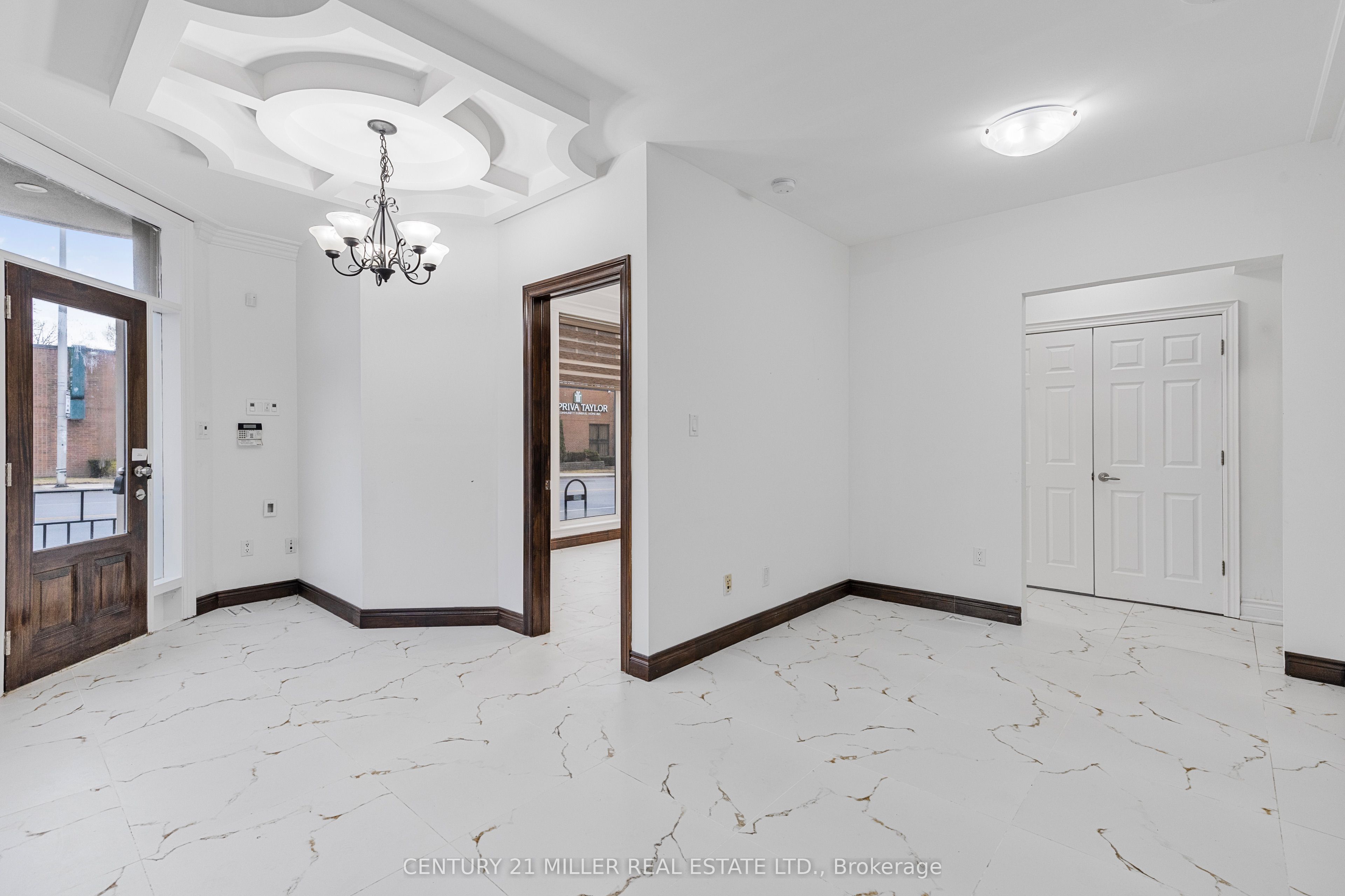 61 Lakeshore Road Property Photo 7