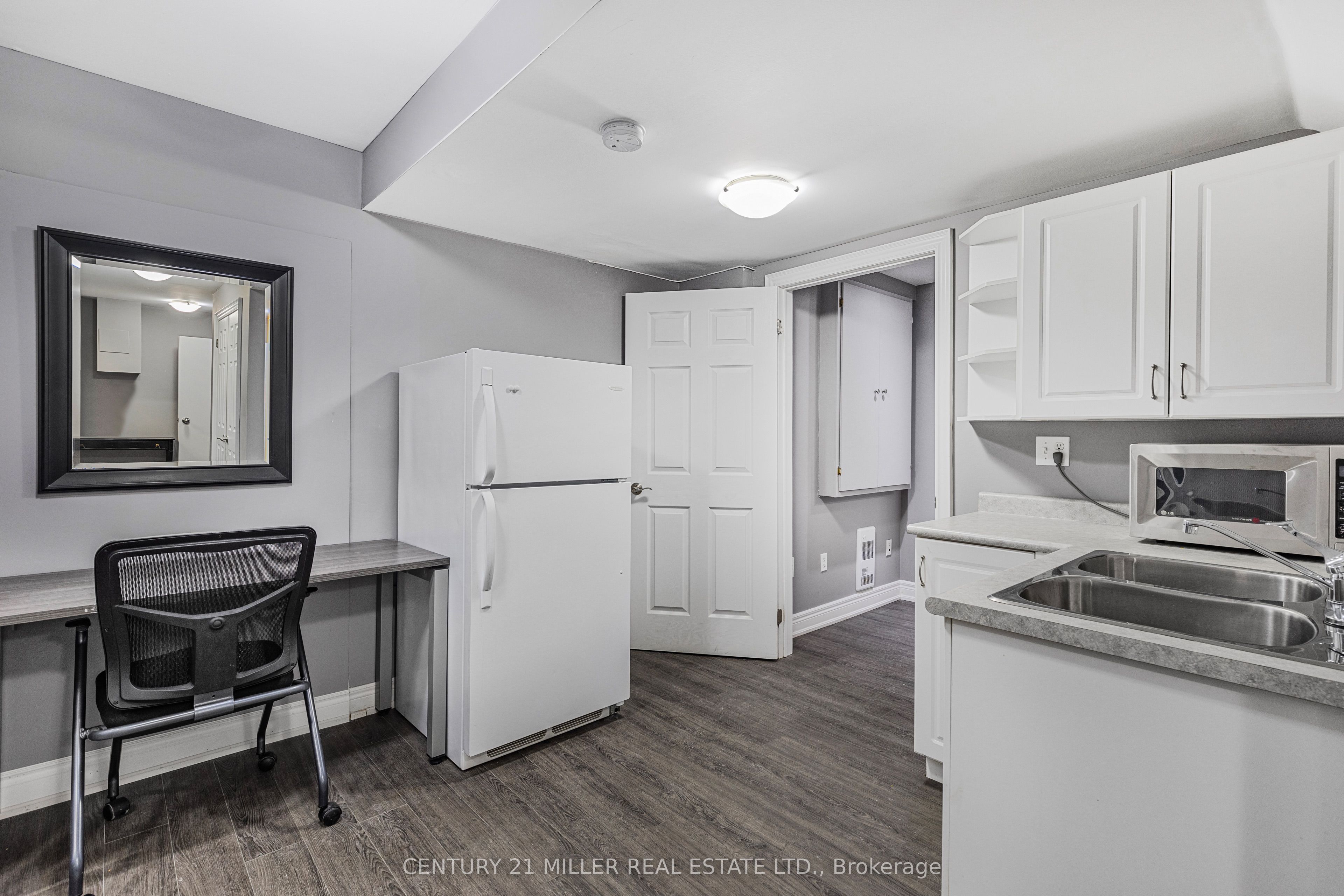 61 Lakeshore Road Property Photo 13
