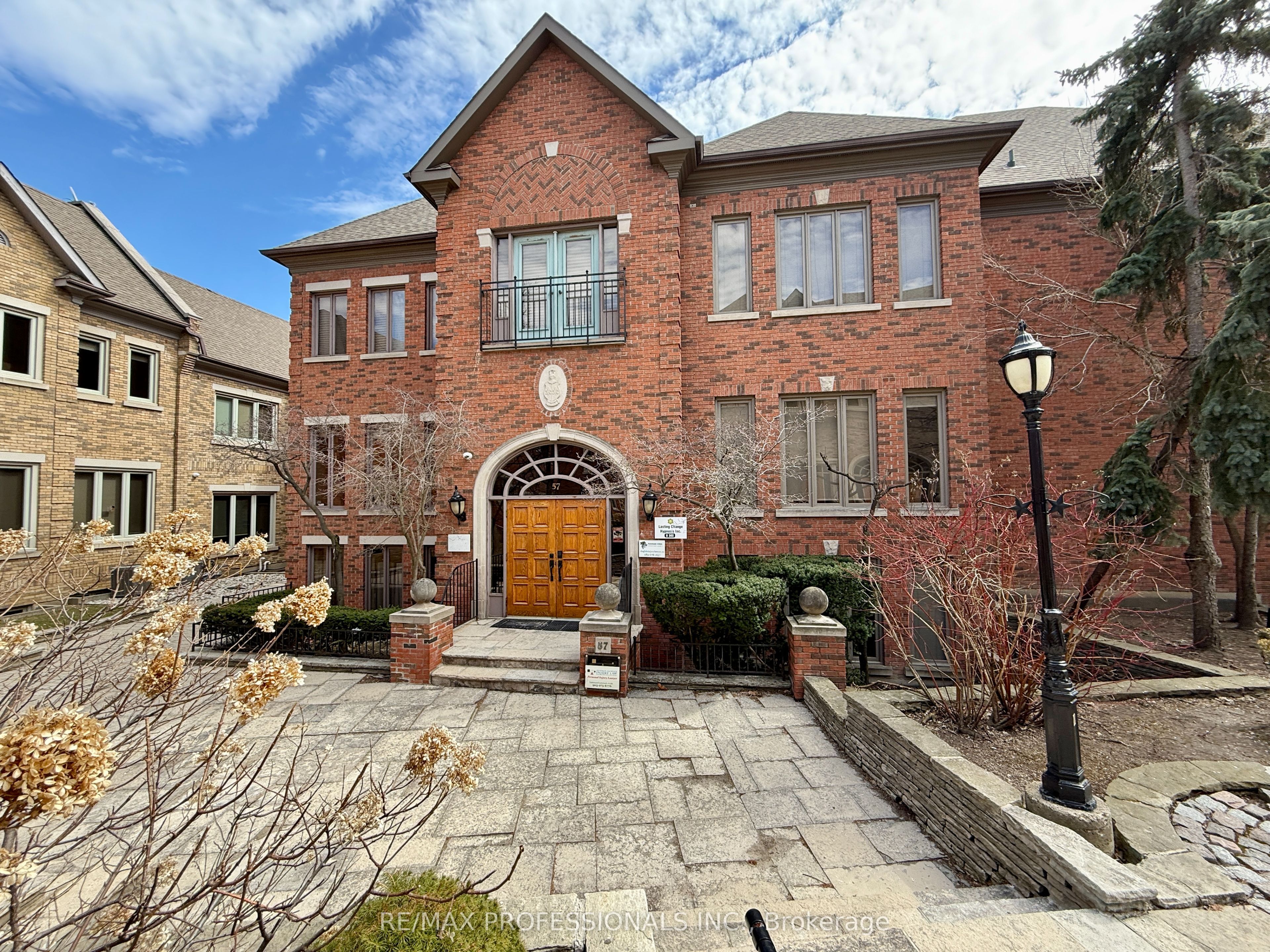 #301 - 57 Village Centre Place Property Photo 25
