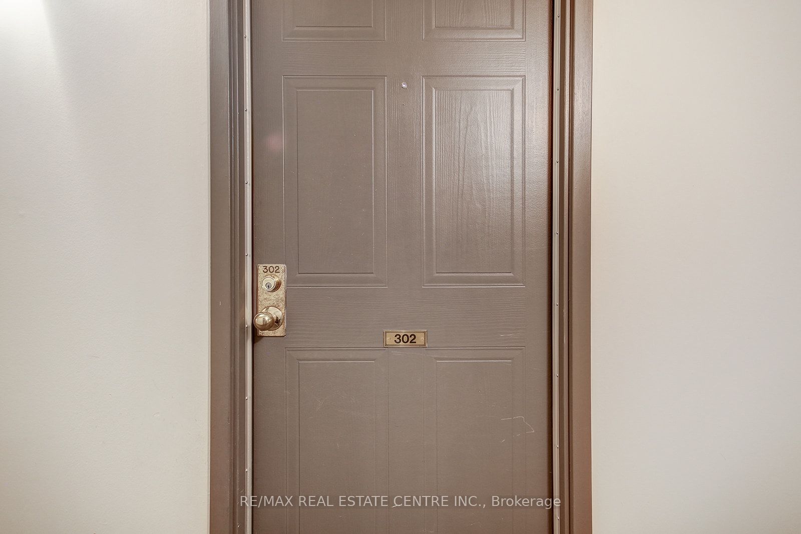 #302 - 26 Hall Road Property Photo 7