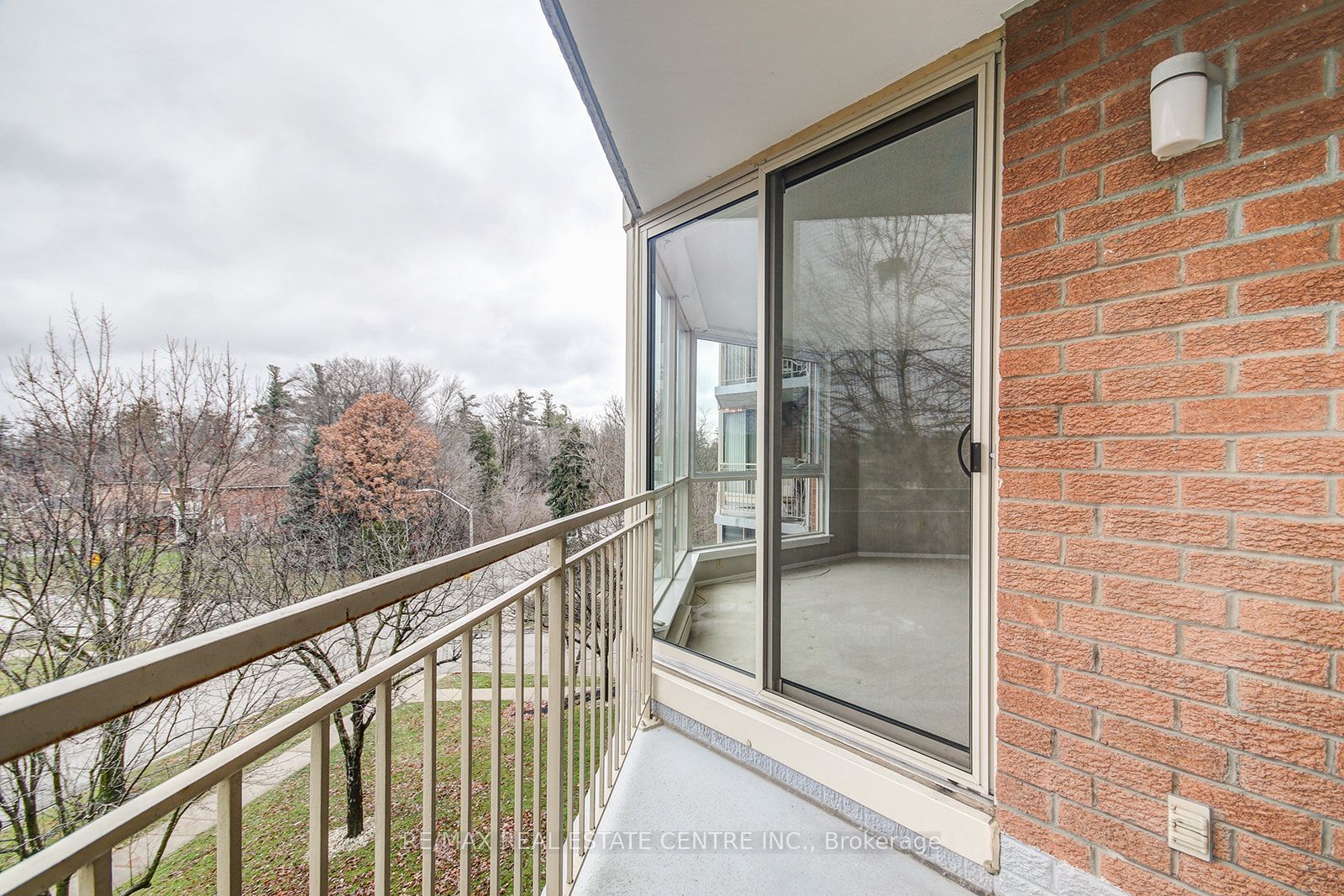 #302 - 26 Hall Road Property Photo 20