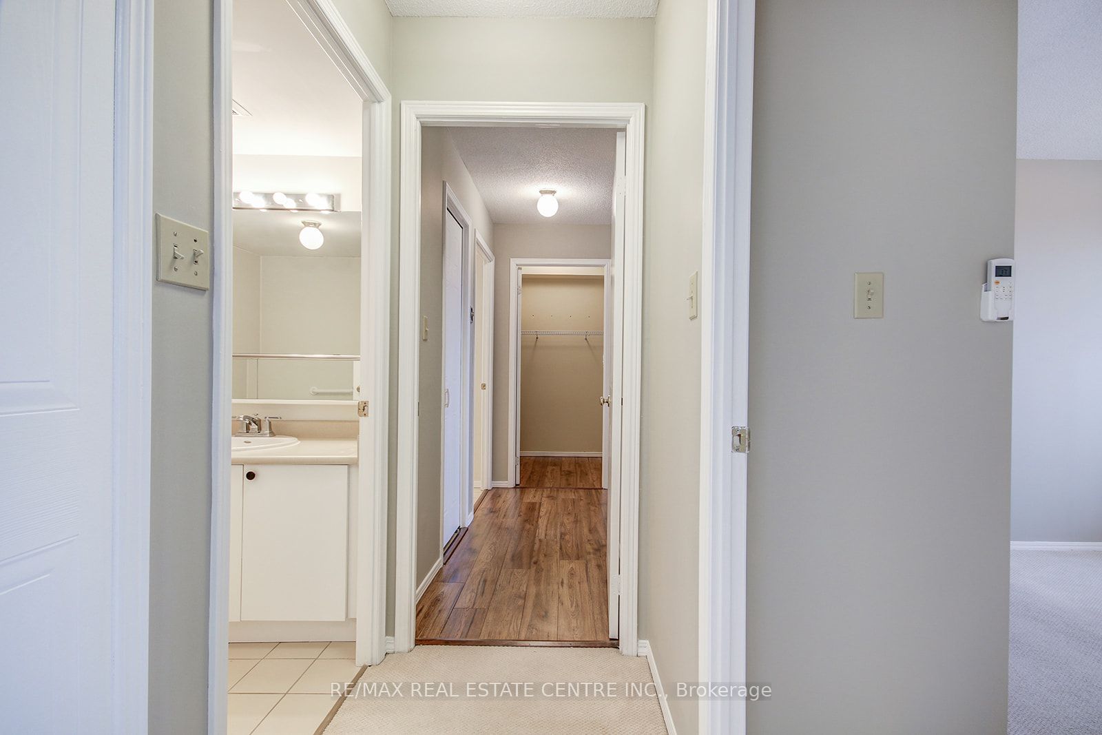#302 - 26 Hall Road Property Photo 22