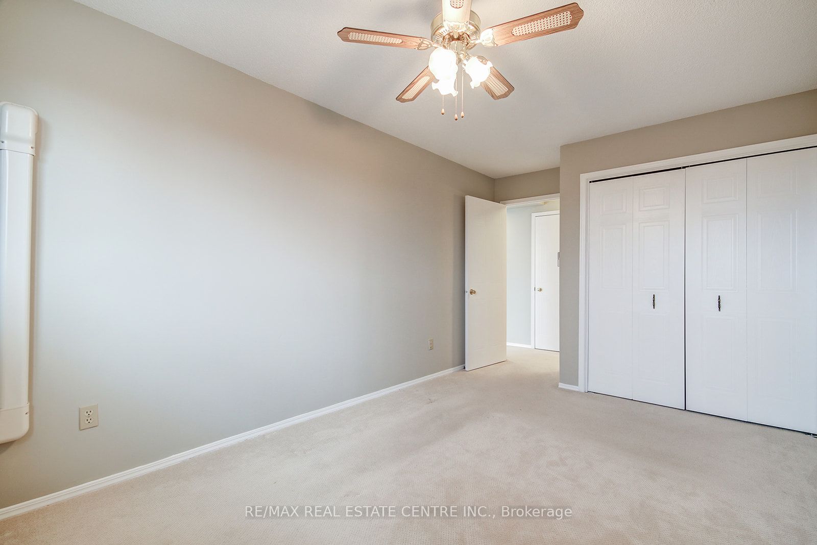 #302 - 26 Hall Road Property Photo 25