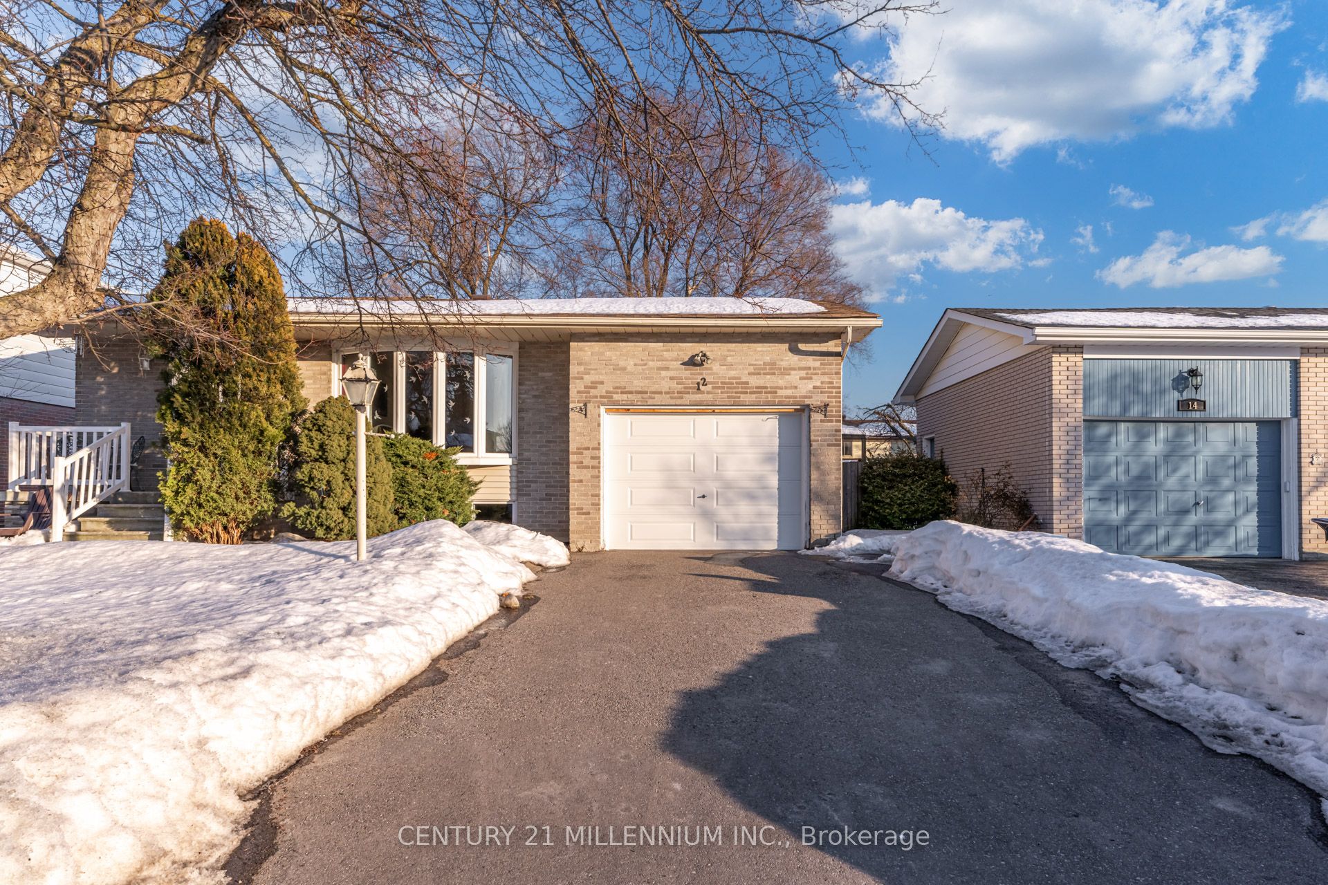 12 Parkend Ave Property Photo 1