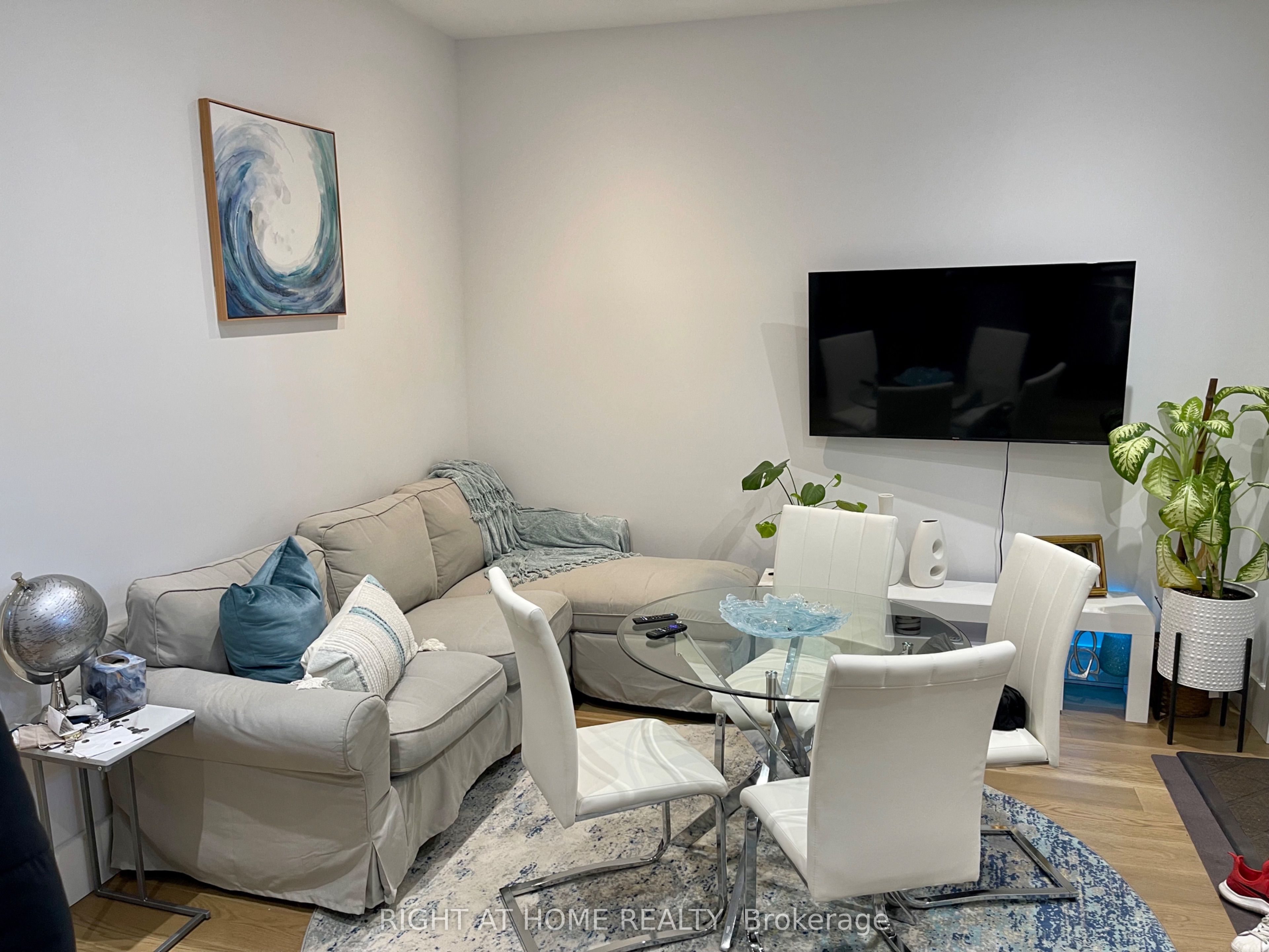 53 Chamberlain Avenue Lower Property Photo 4