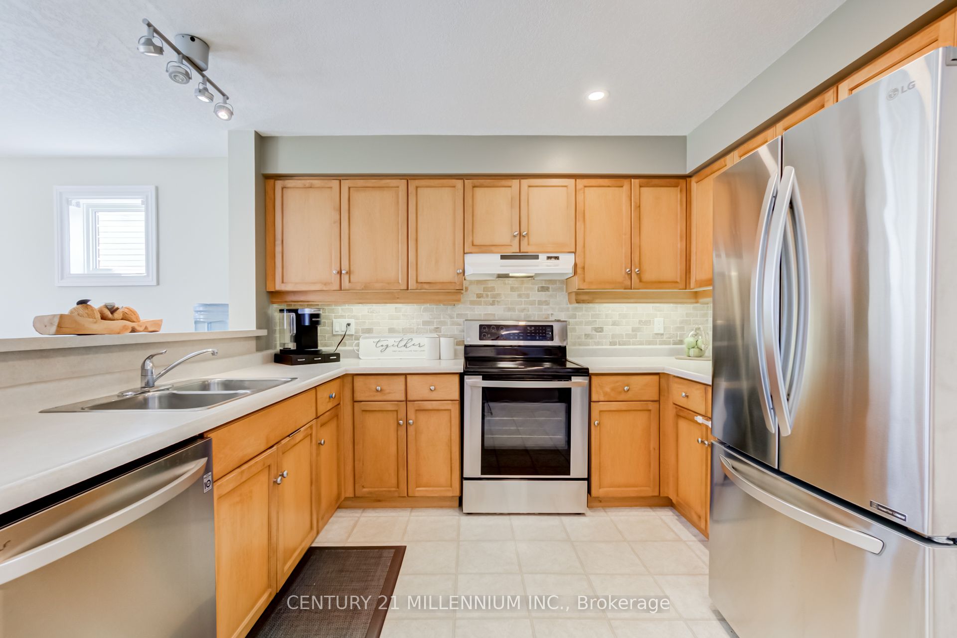 127 Biscayne Crescent Property Photo 15