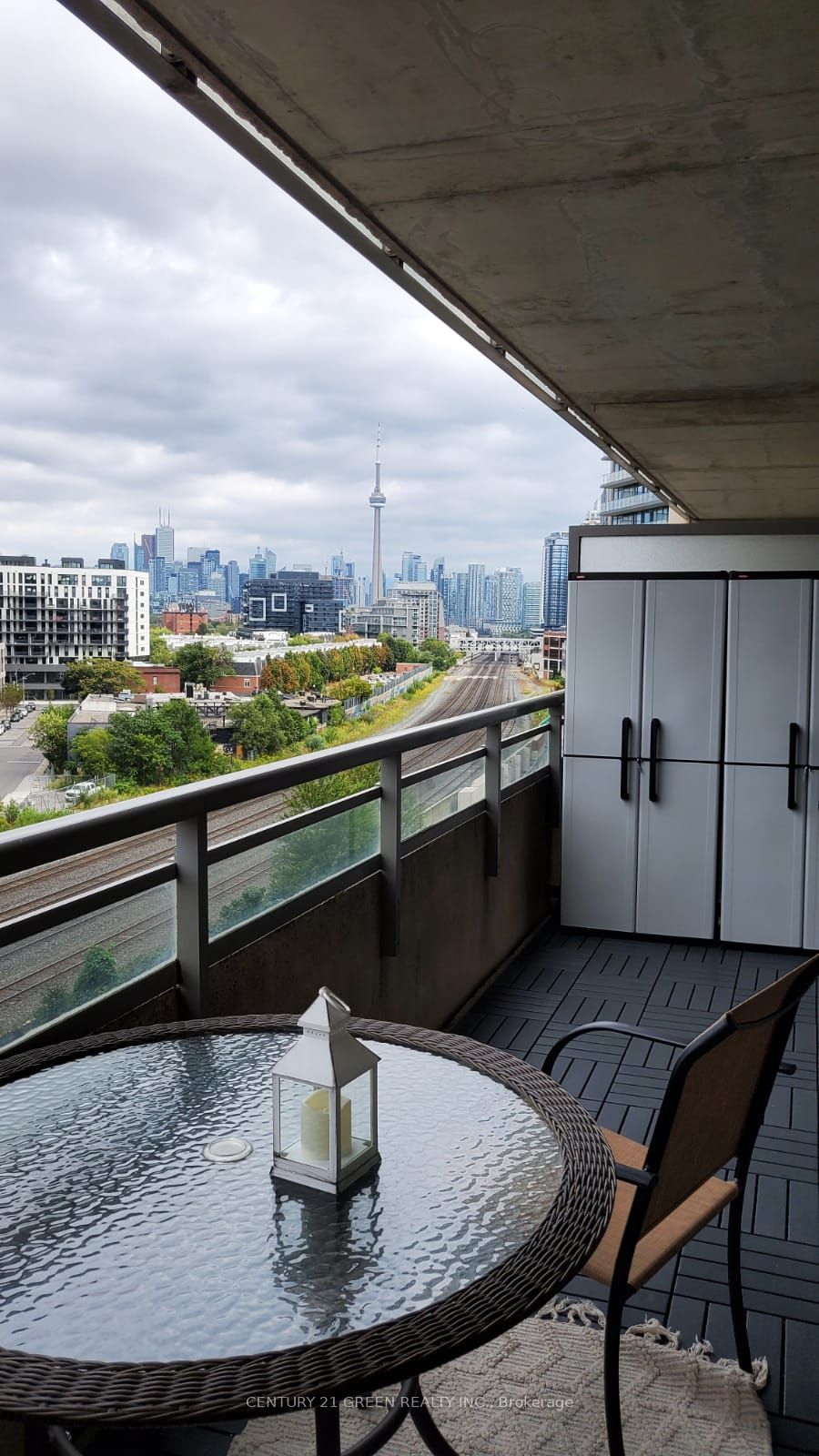 #710 - 38 Joe Shuster Way Property Photo