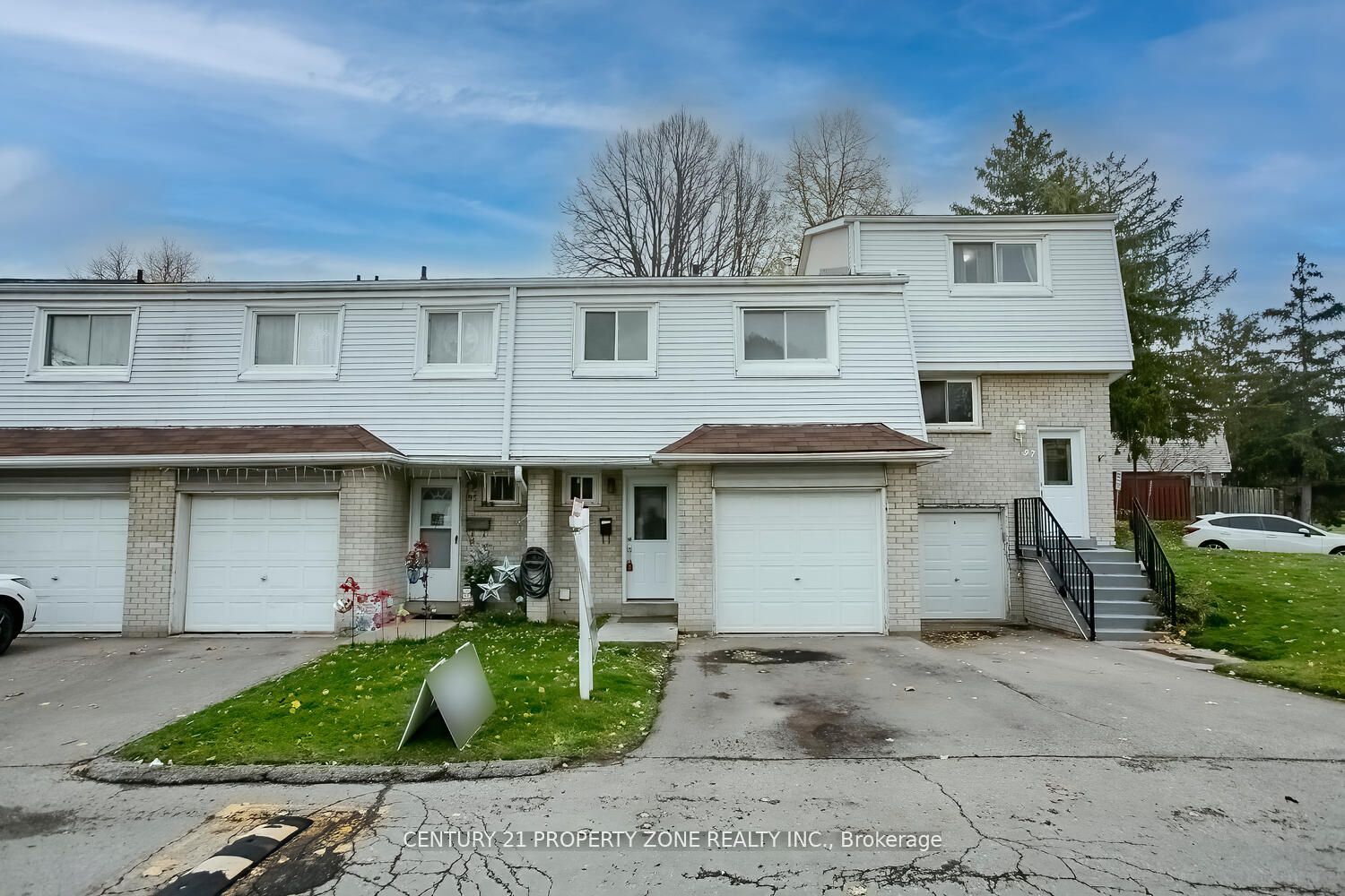 #96 - 400 Mississauga Valley Boulevard Property Photo 1