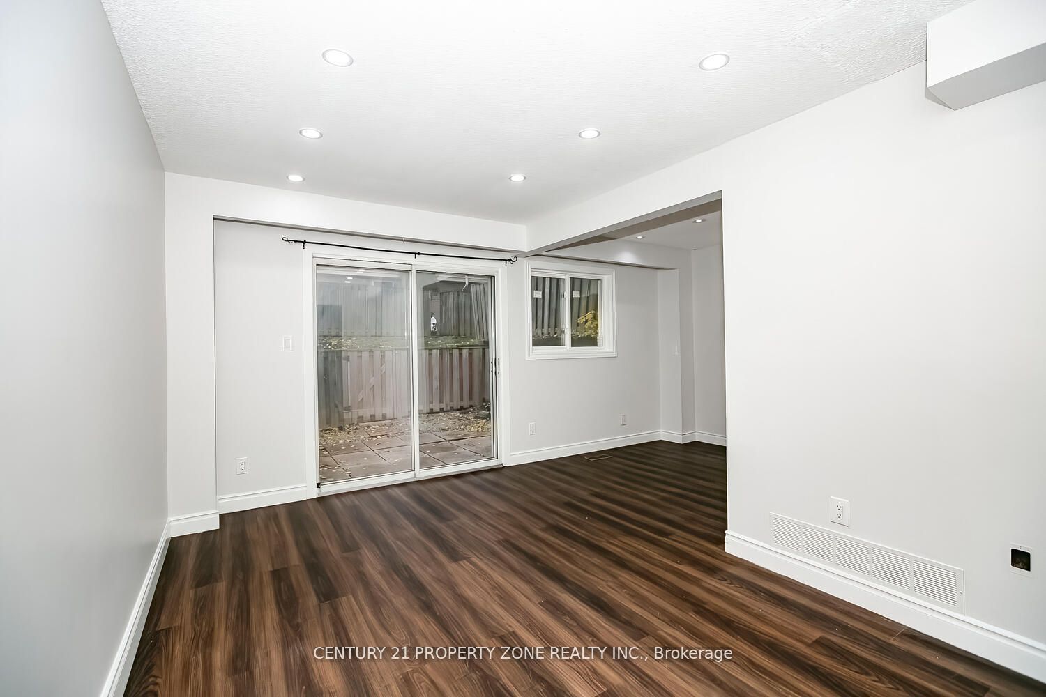 #96 - 400 Mississauga Valley Boulevard Property Photo 8