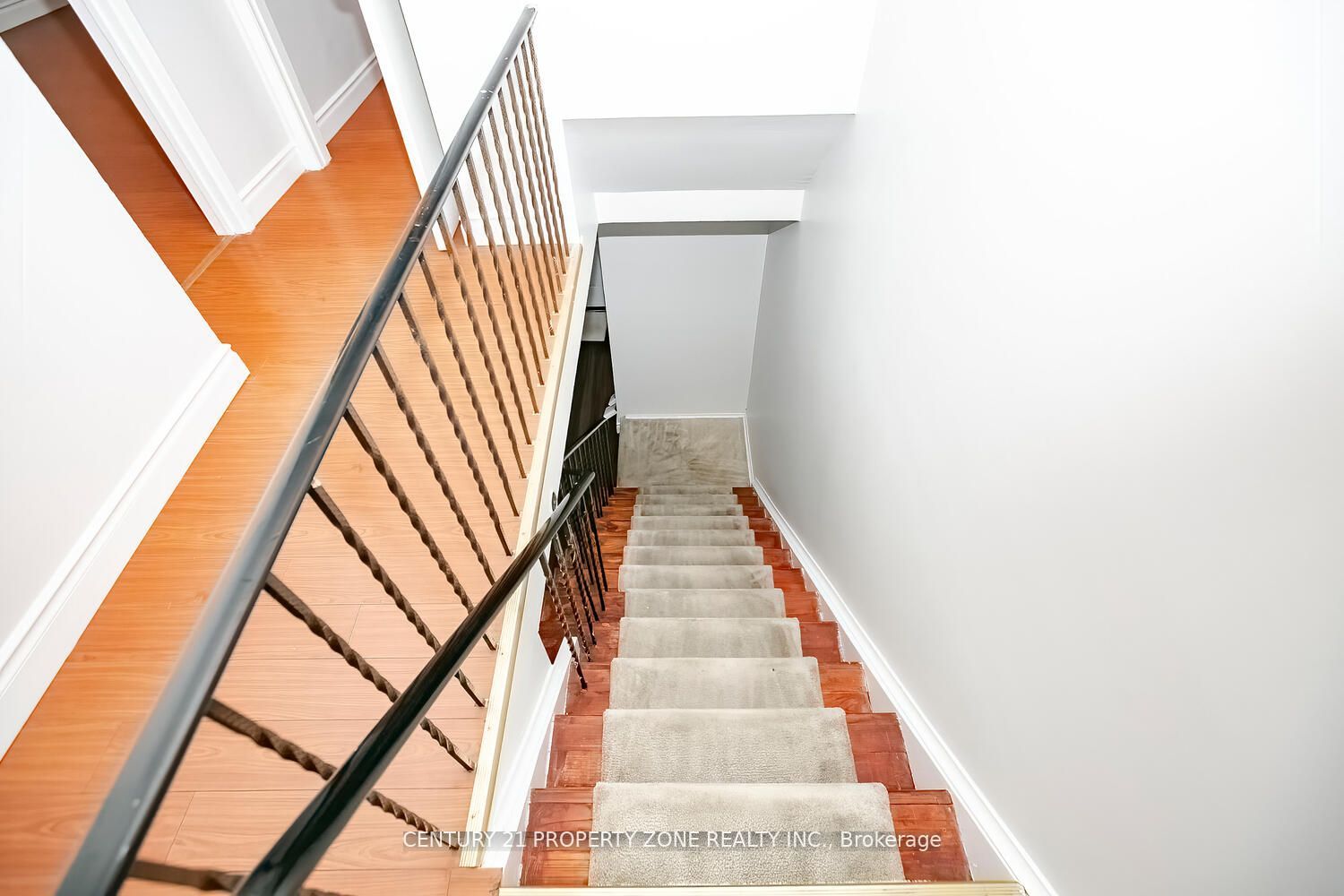 #96 - 400 Mississauga Valley Boulevard Property Photo 17