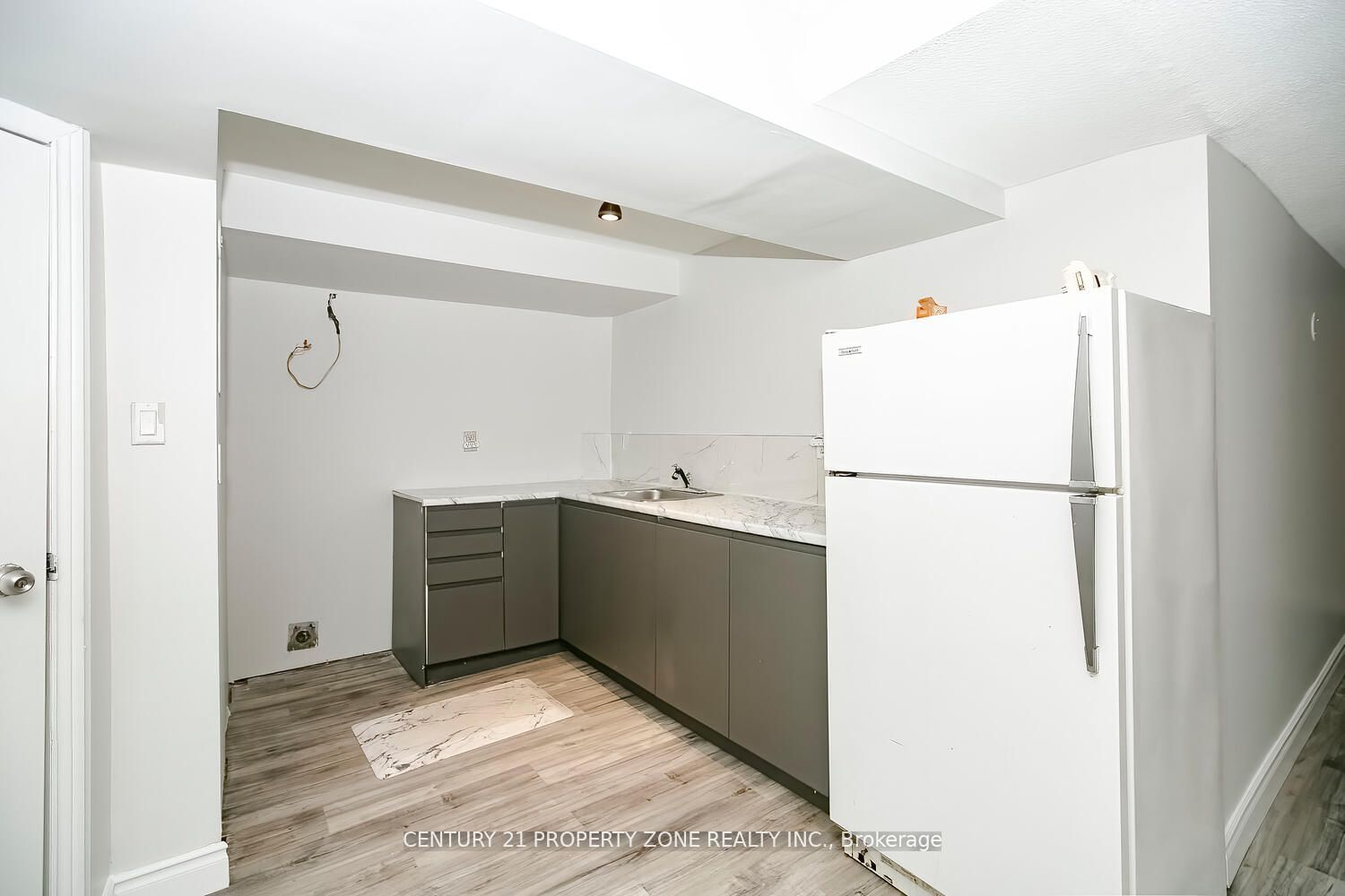 #96 - 400 Mississauga Valley Boulevard Property Photo 33