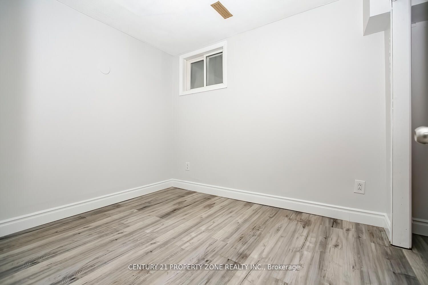 #96 - 400 Mississauga Valley Boulevard Property Photo 34