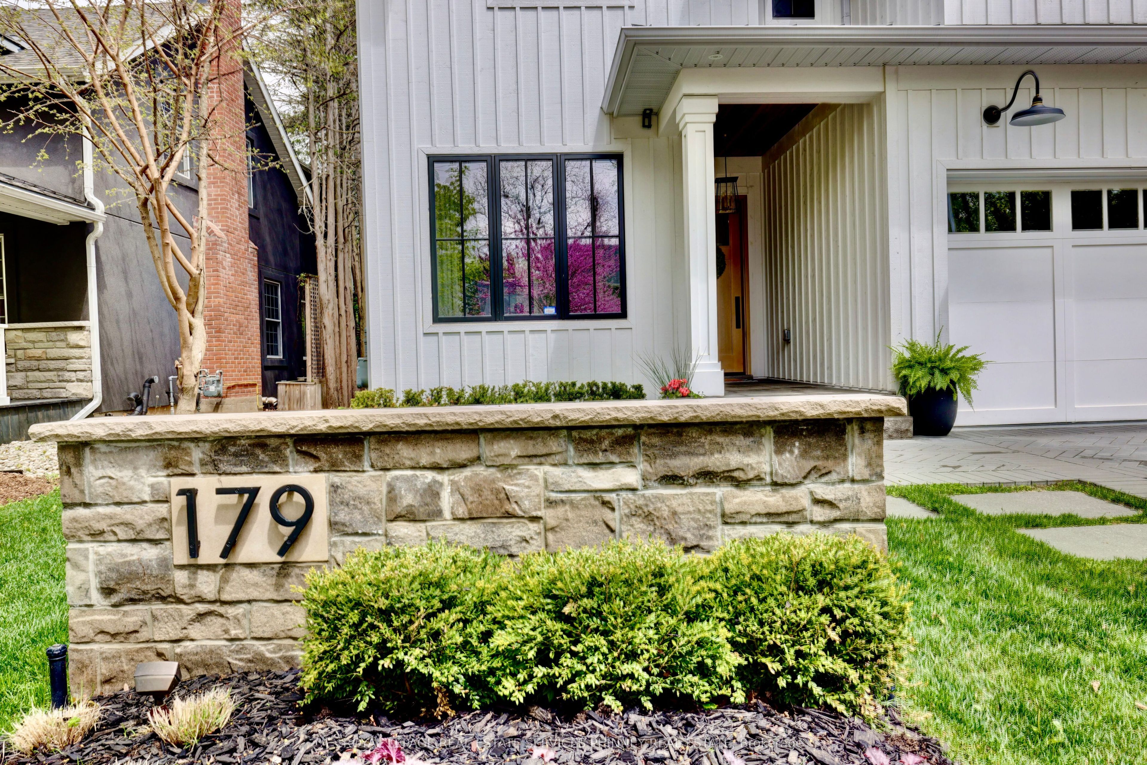 179 Douglas Avenue Property Photo 2