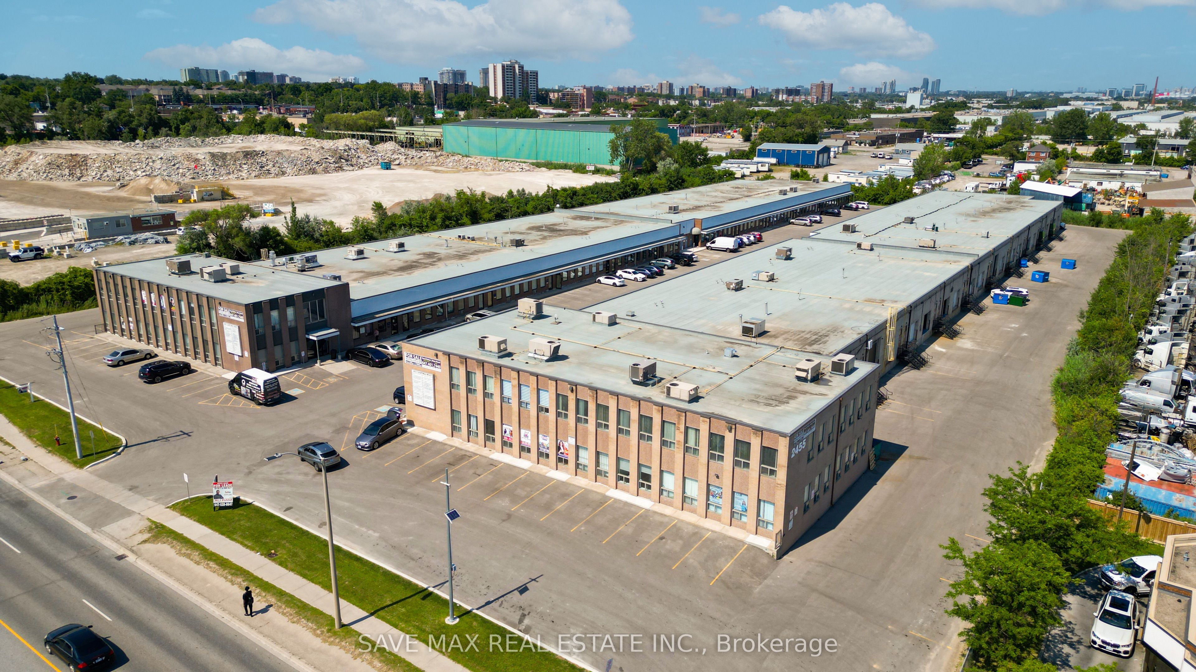 #81 - 2455 Cawthra Road Property Photo 1