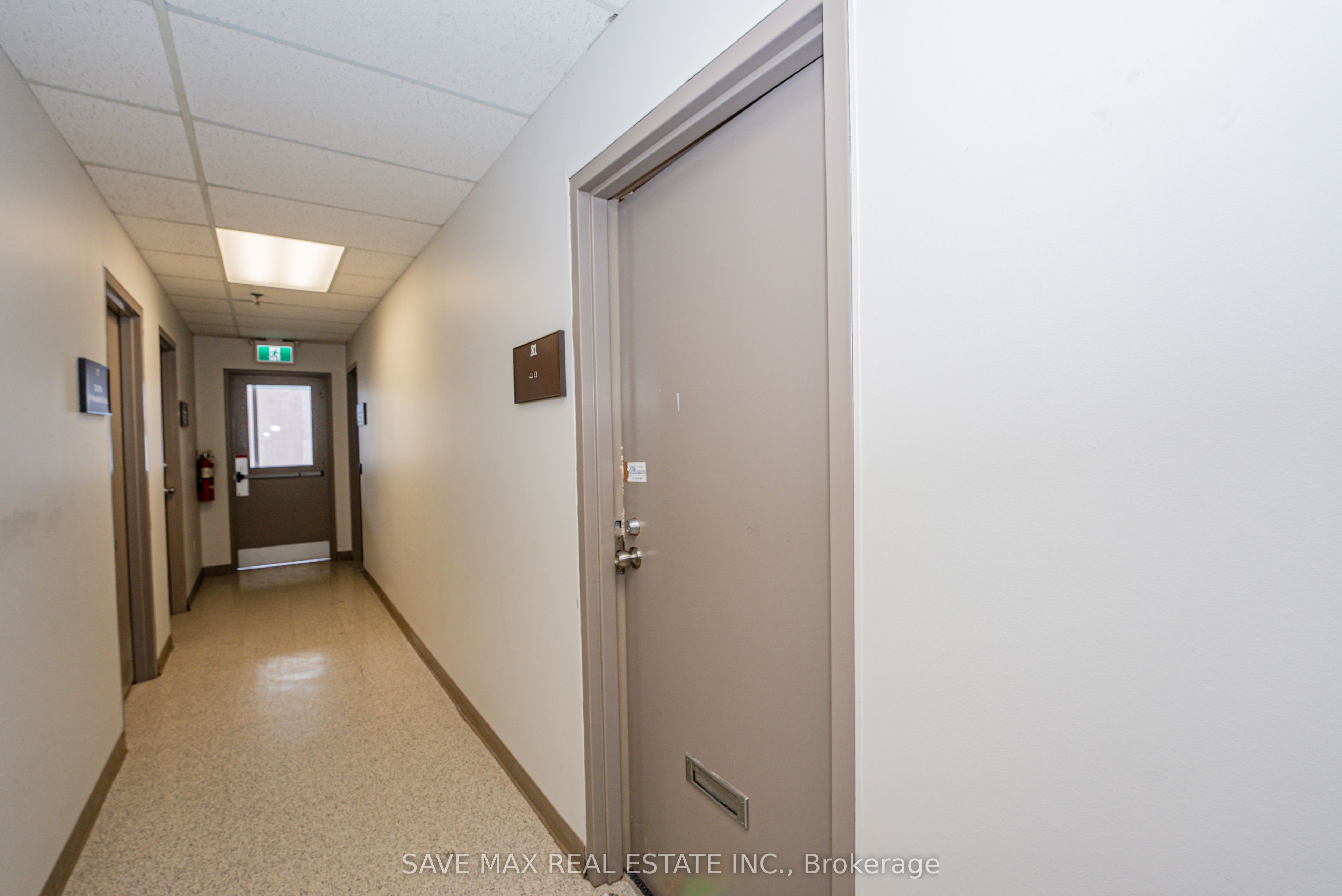 #81 - 2455 Cawthra Road Property Photo 3