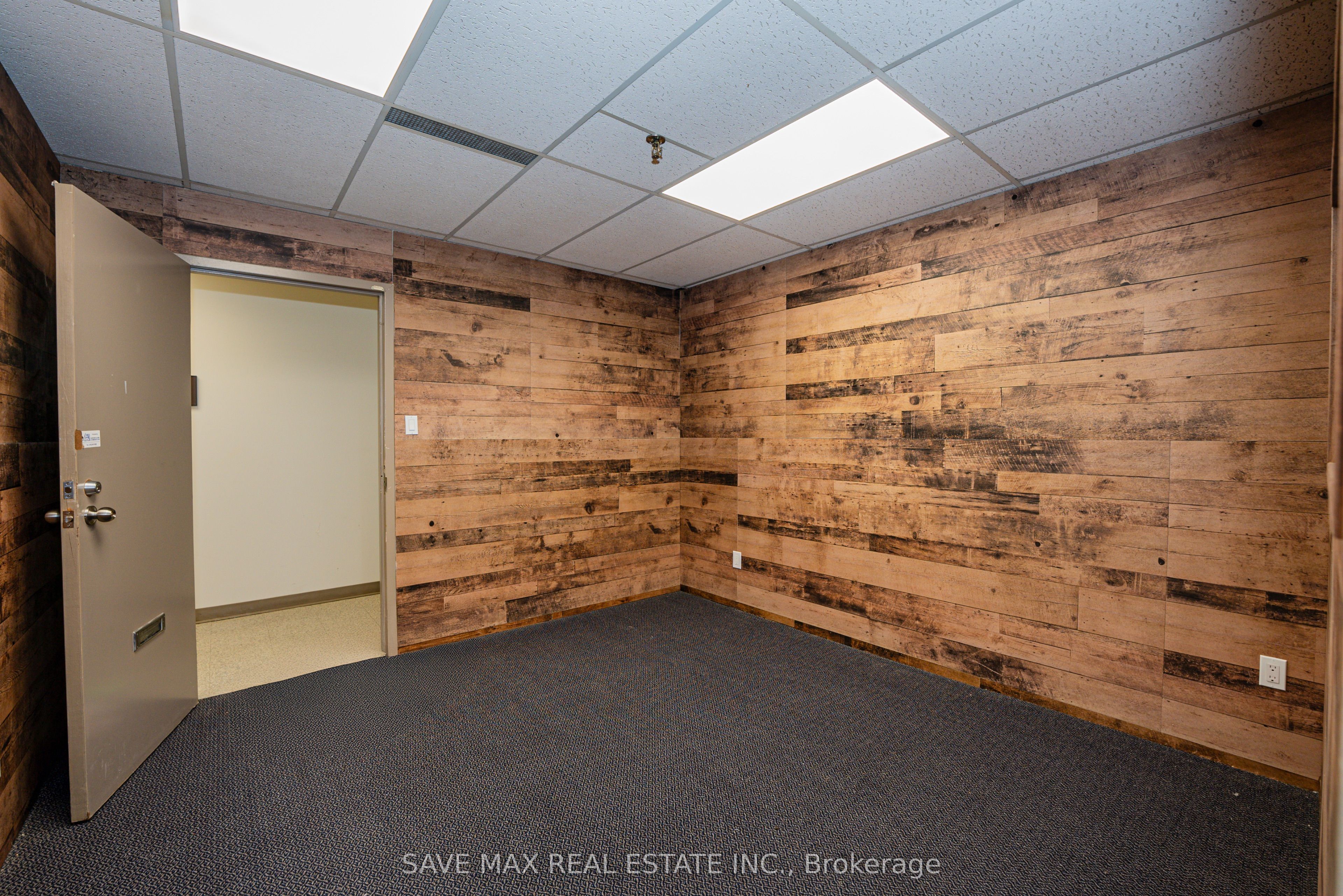 #81 - 2455 Cawthra Road Property Photo 6
