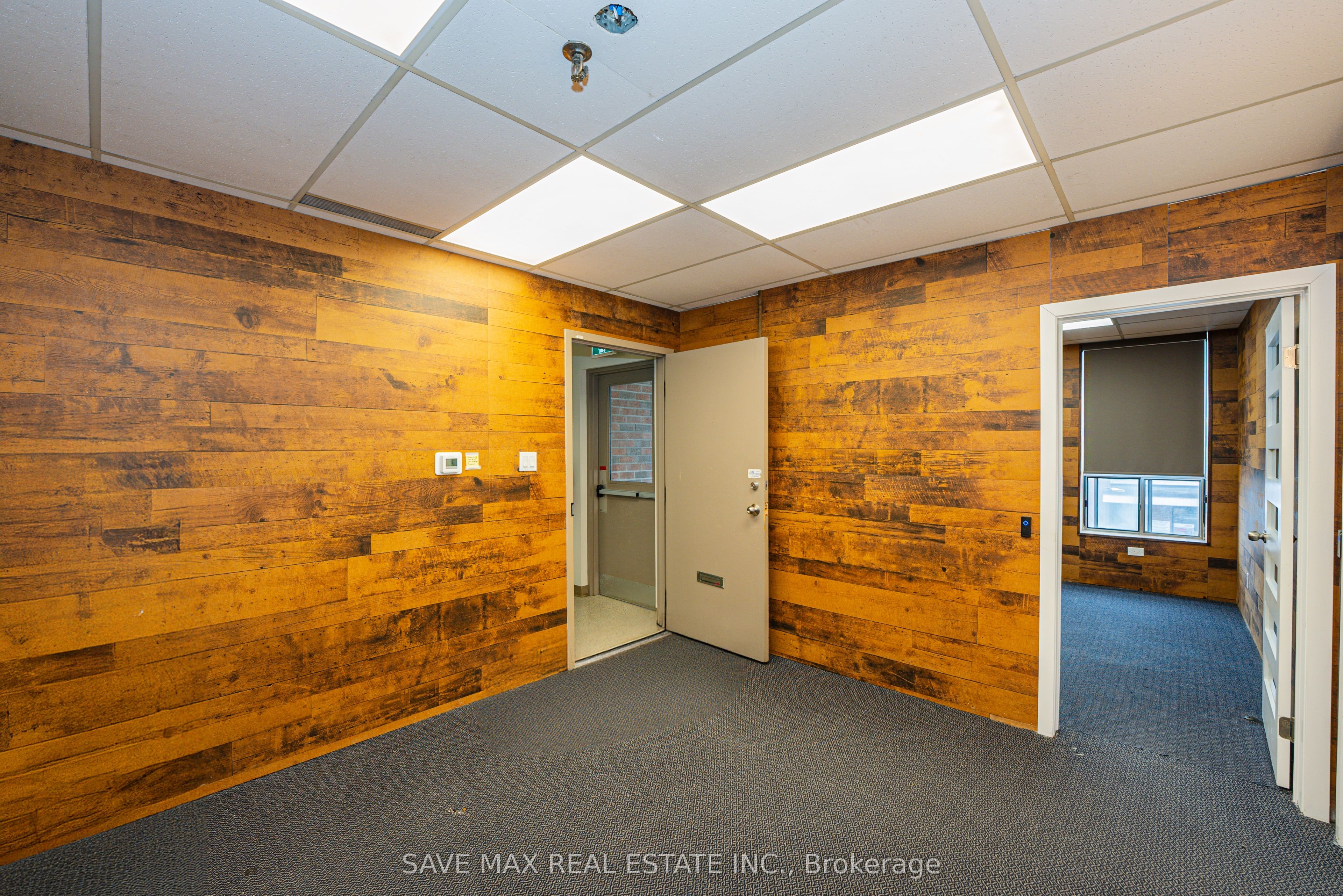 #82 - 2455 Cawthra Road Property Photo 7
