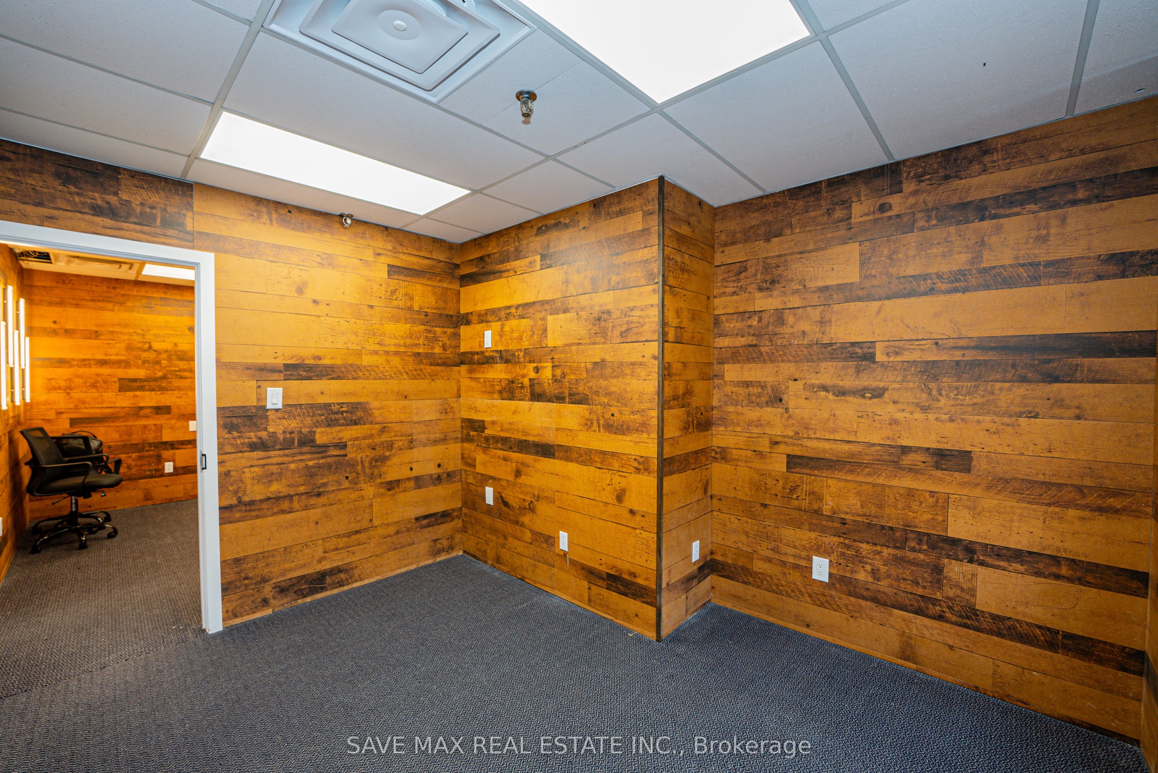 #82 - 2455 Cawthra Road Property Photo 9
