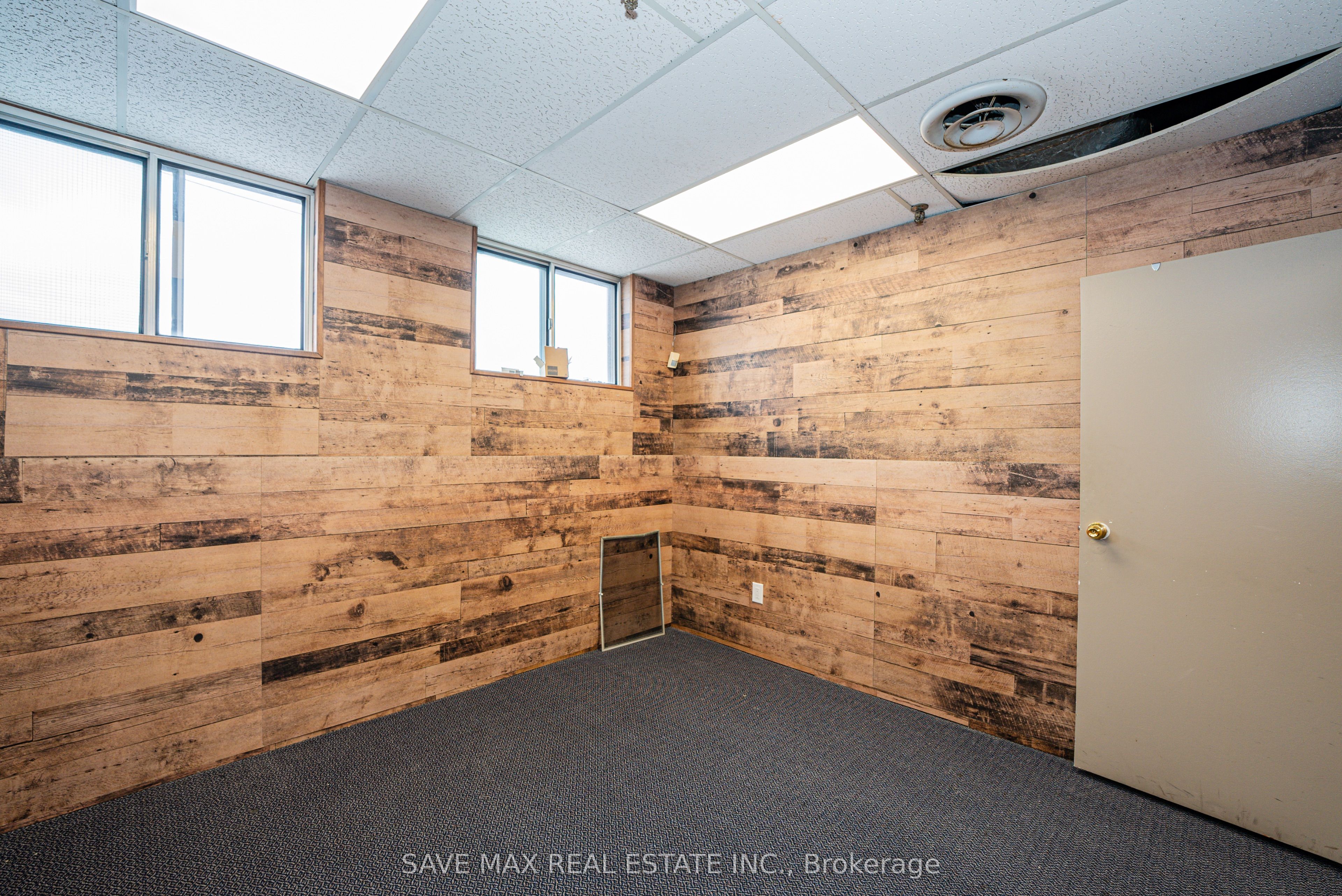 #79 - 2455 Cawthra Road Property Photo 8