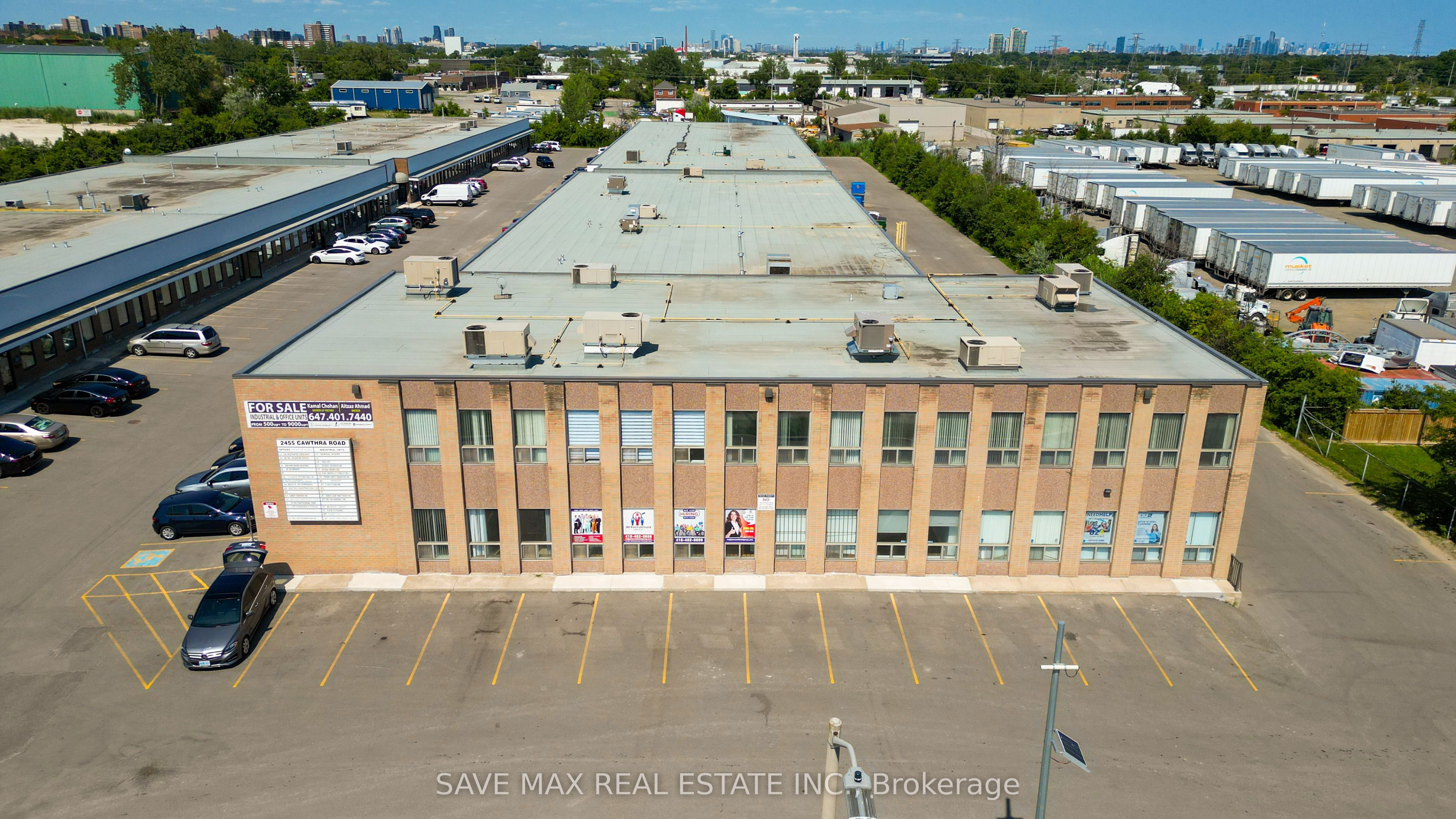 #104 - 2465 Cawthra Road Property Photo 3