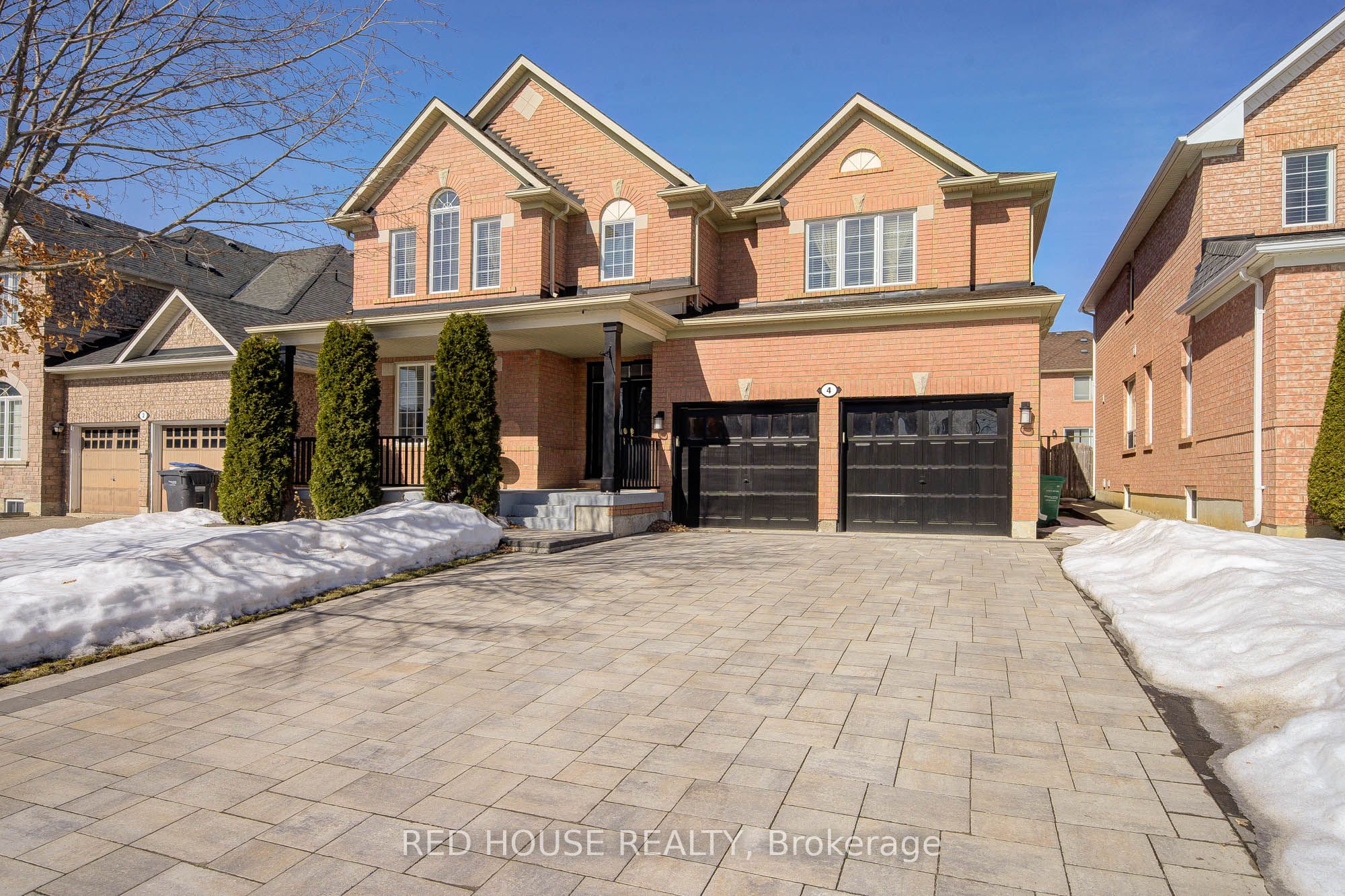 4 Farad Ct Property Photo