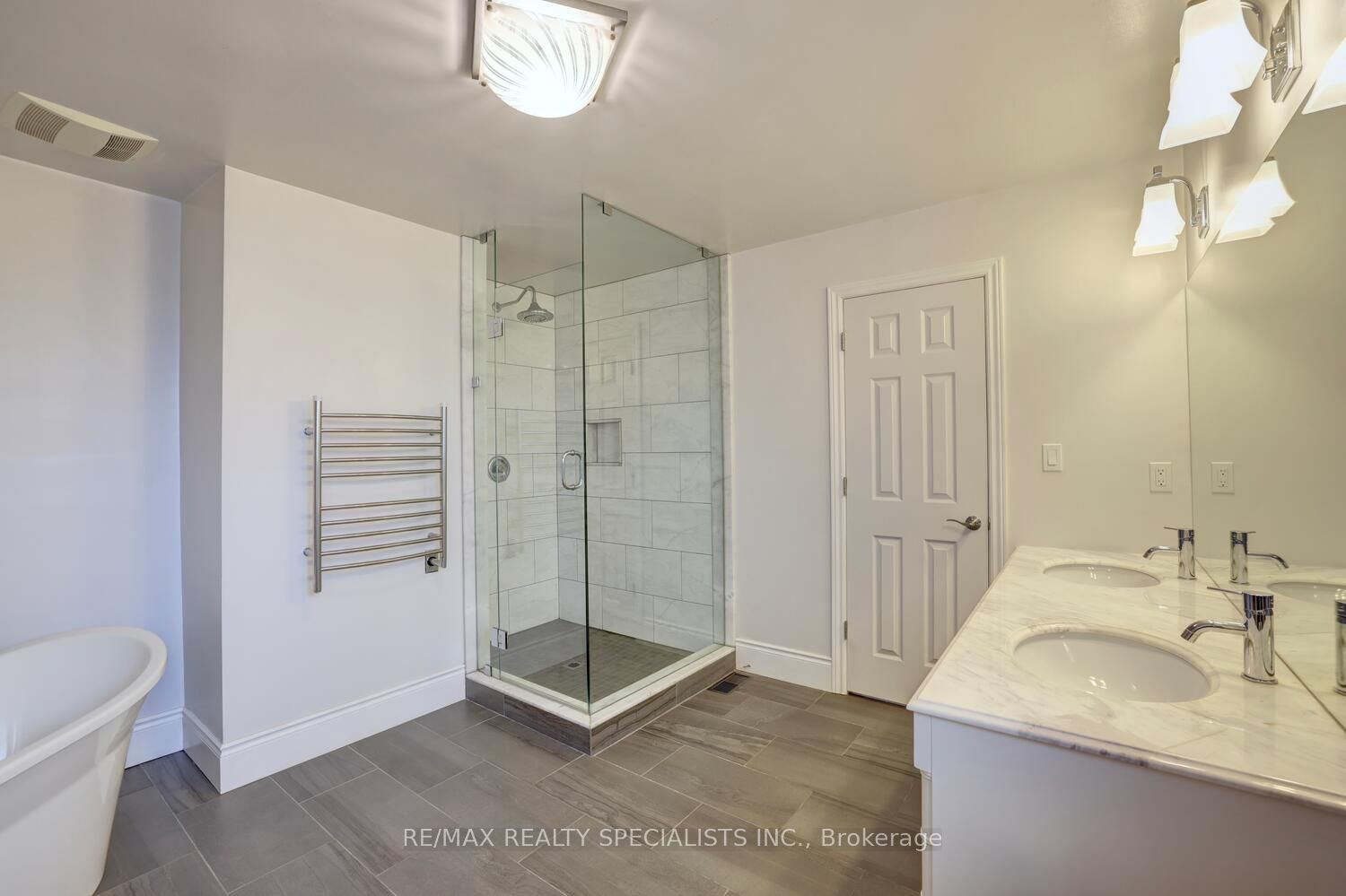 2158 Robin Drive Property Photo 25