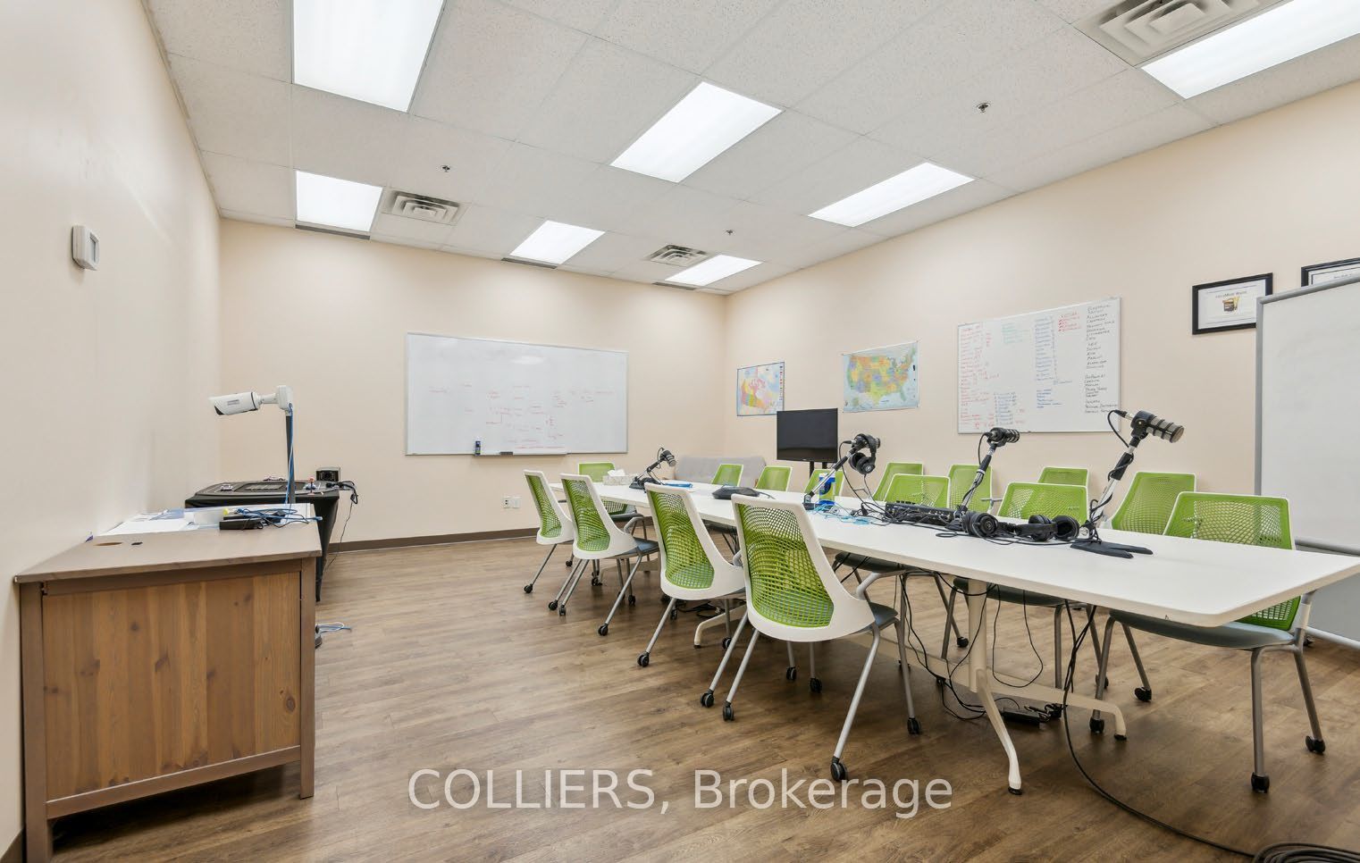 #unit 2 - 4170 Sladeview Crescent Property Photo 3